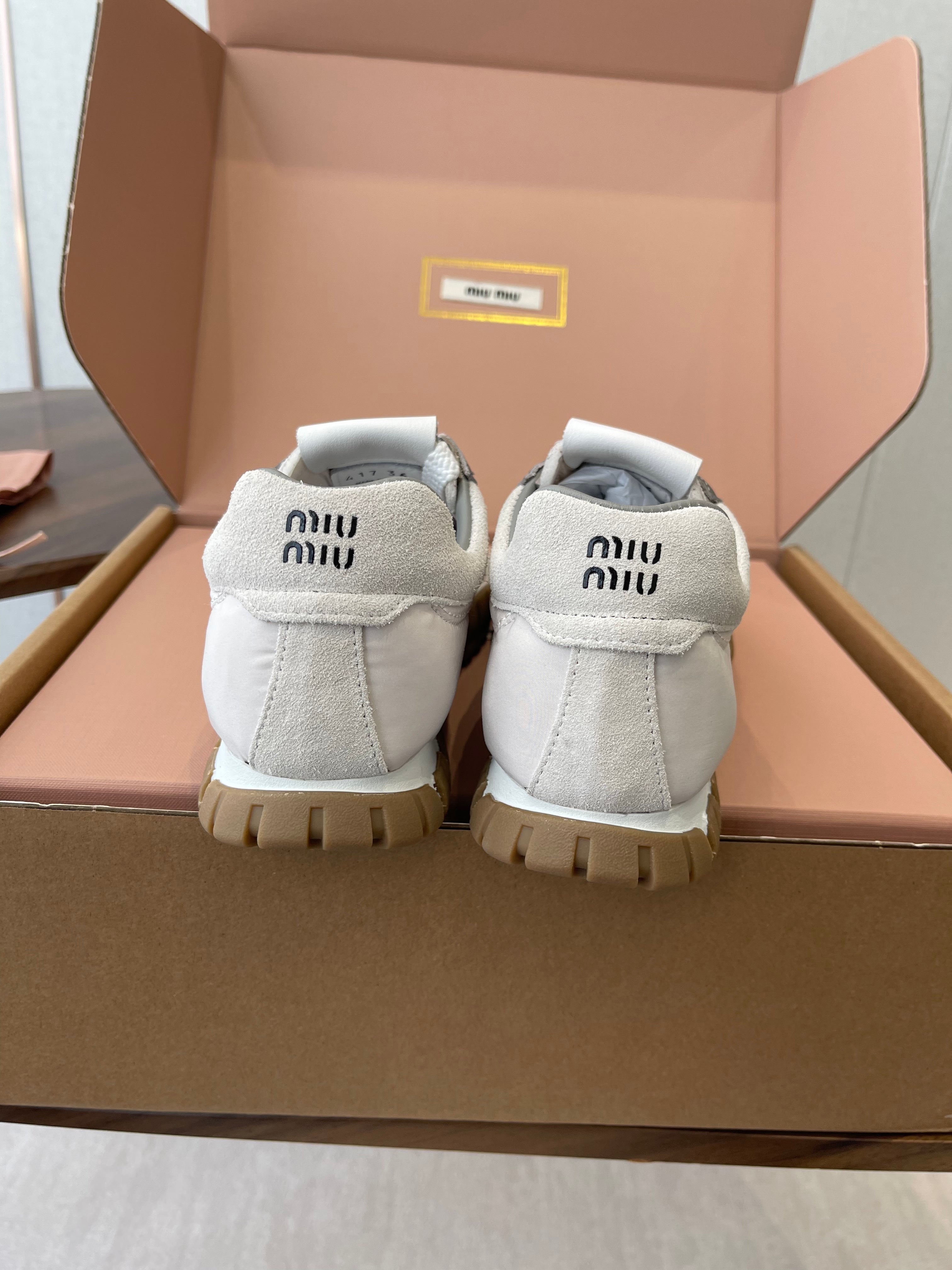 MIUMIU 26S SNEAKERS IN WHITE AND GRAY FABRIC AND SUEDE