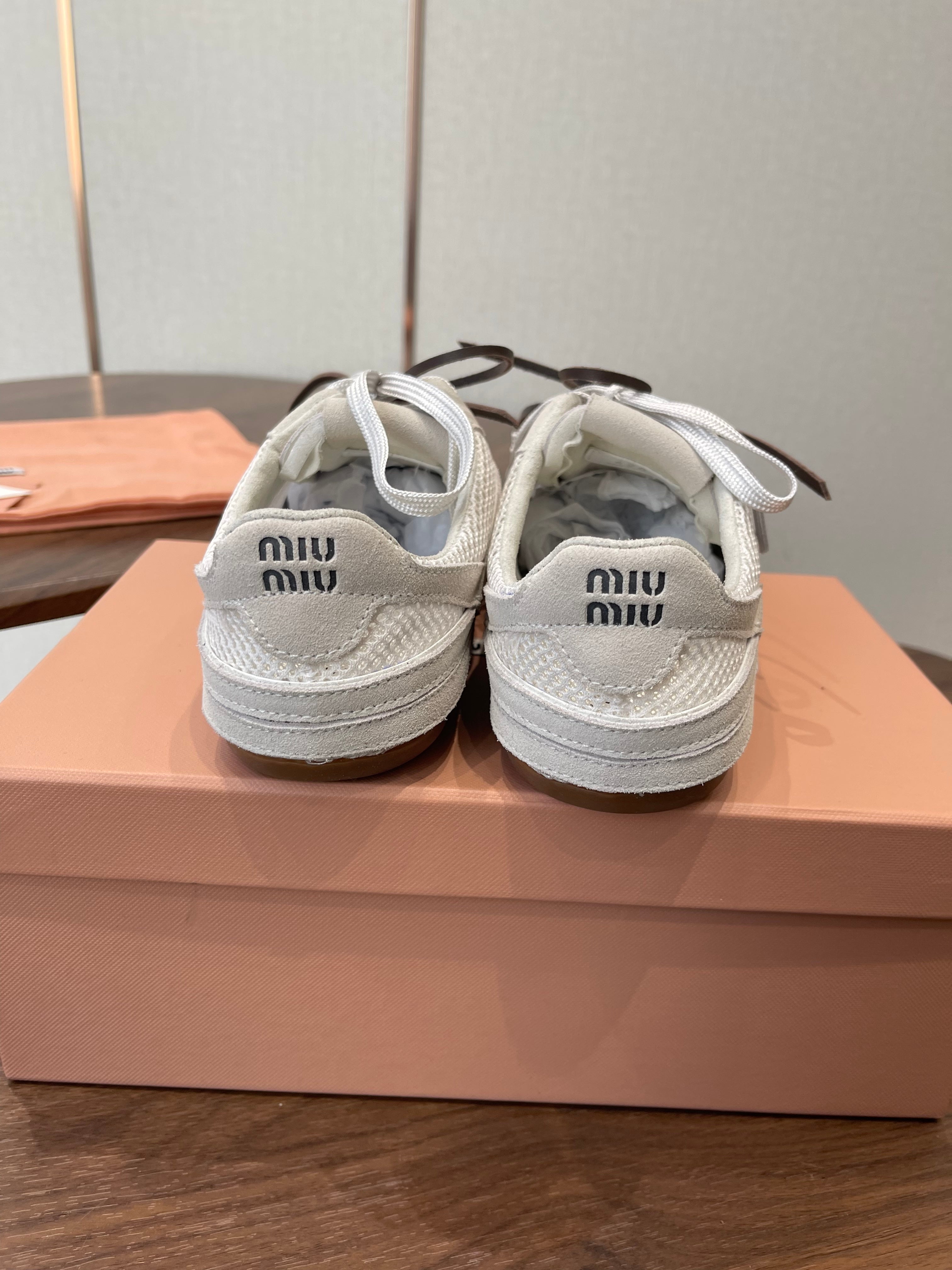 MIUMIU 26S SNEAKERS IN WHITE MESH AND SUEDE