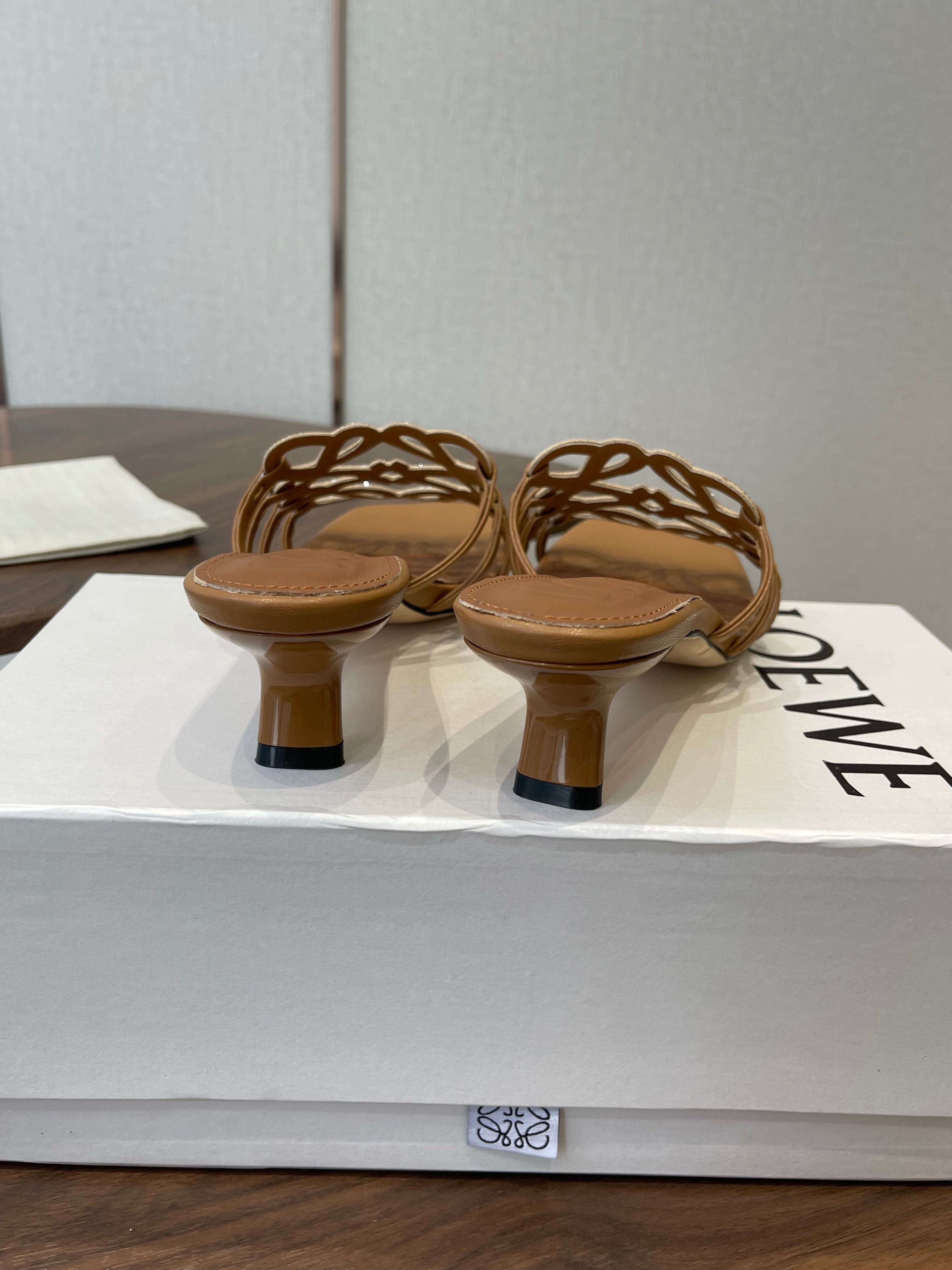 LOEWE 26S HIGH HEEL SANDALS IN CAMEL BROWN CALFSKIN WITH CRYSTALS