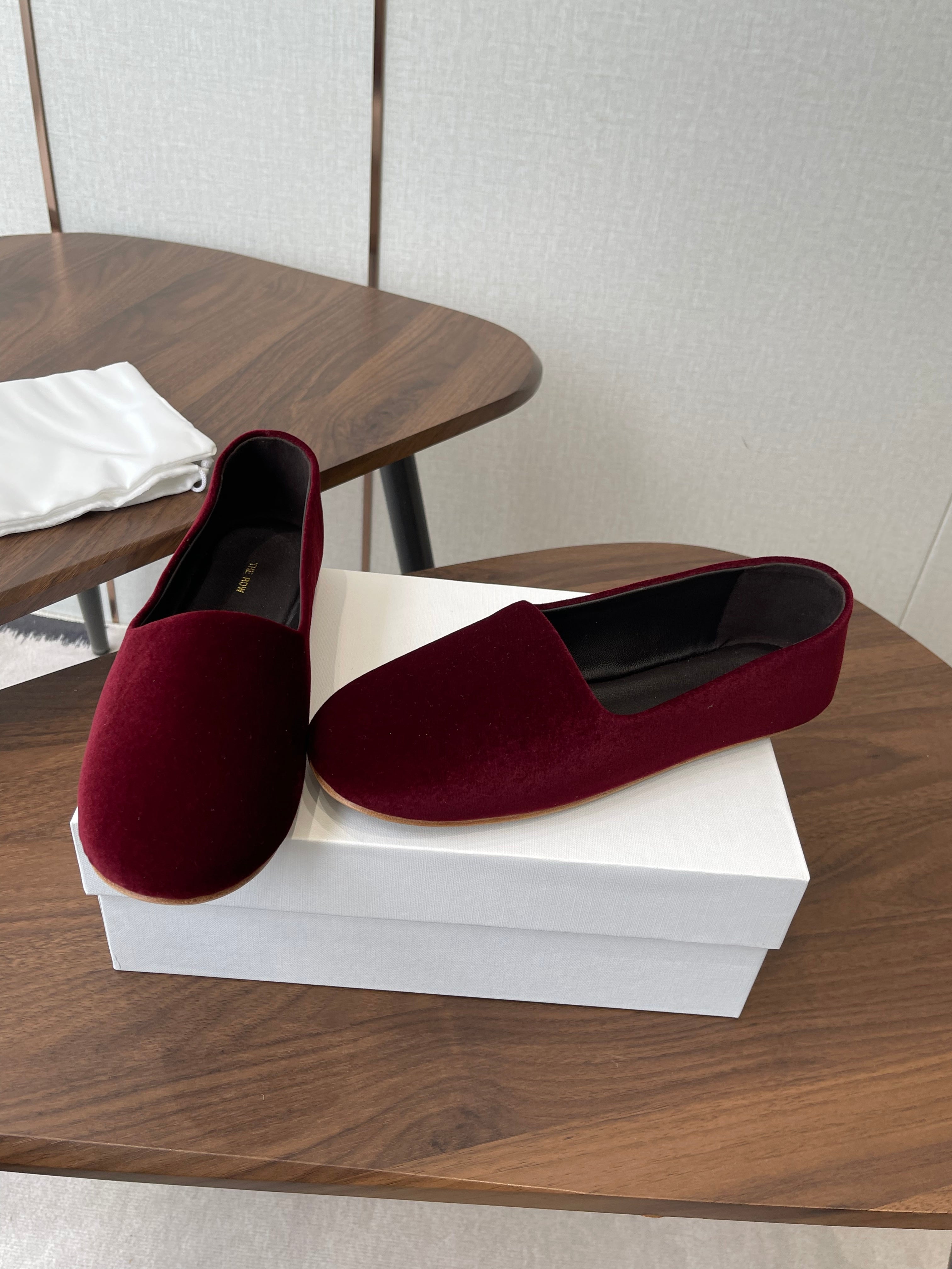 THE ROW 26S BALLET FLATS IN BURGUNDY RED VELVET