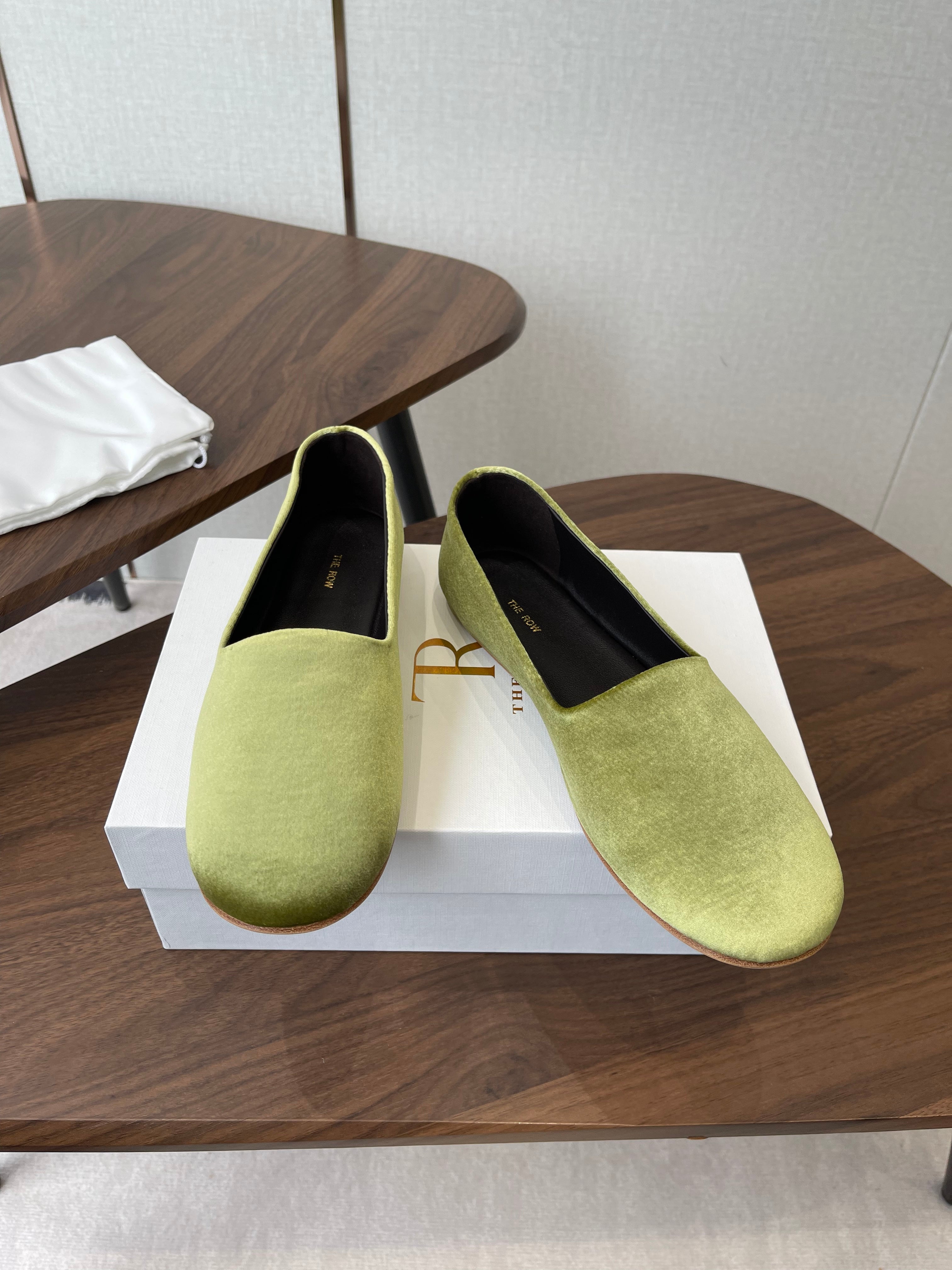 THE ROW 26S BALLET FLATS IN LIGHT OLIVE GREEN VELVET