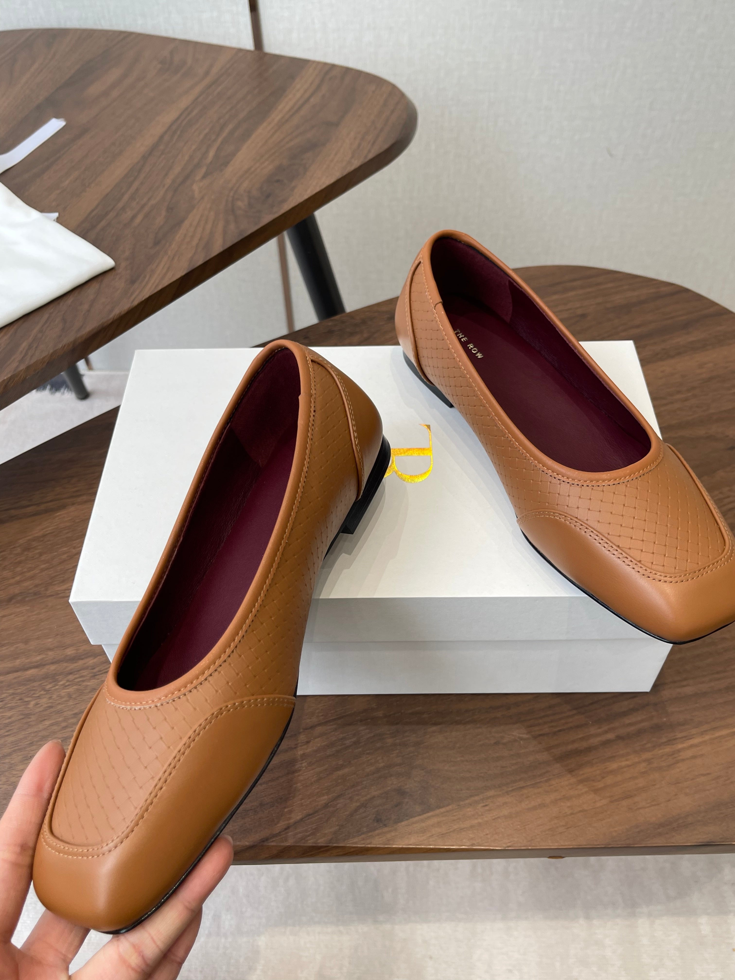 THE ROW 26S SQUARE TOE  BALLET FLATS IN CARAMEL BROWN CALFSKIN