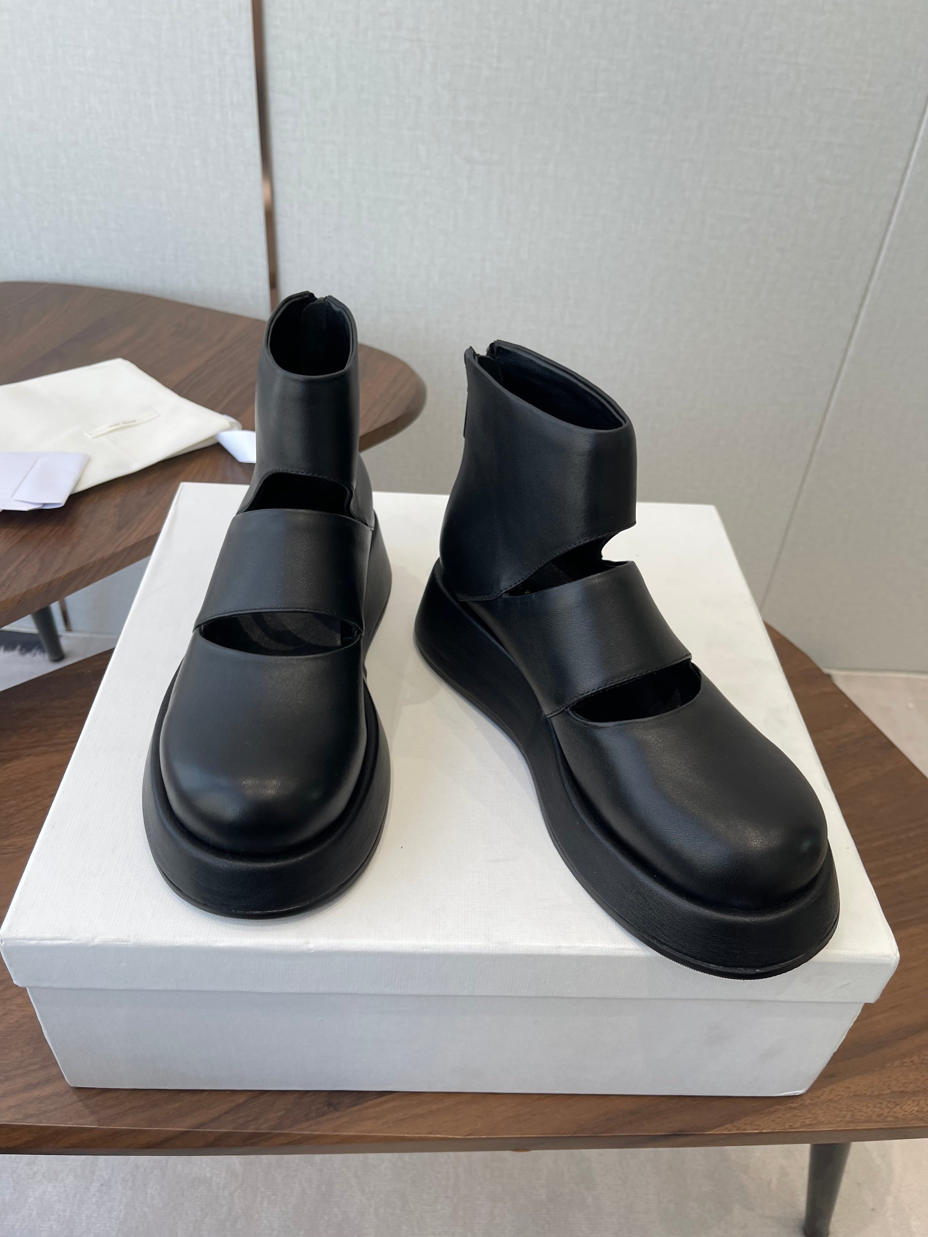 THE ROW 26S PLATFORM MARY JANE IN BLACK CALFSKIN