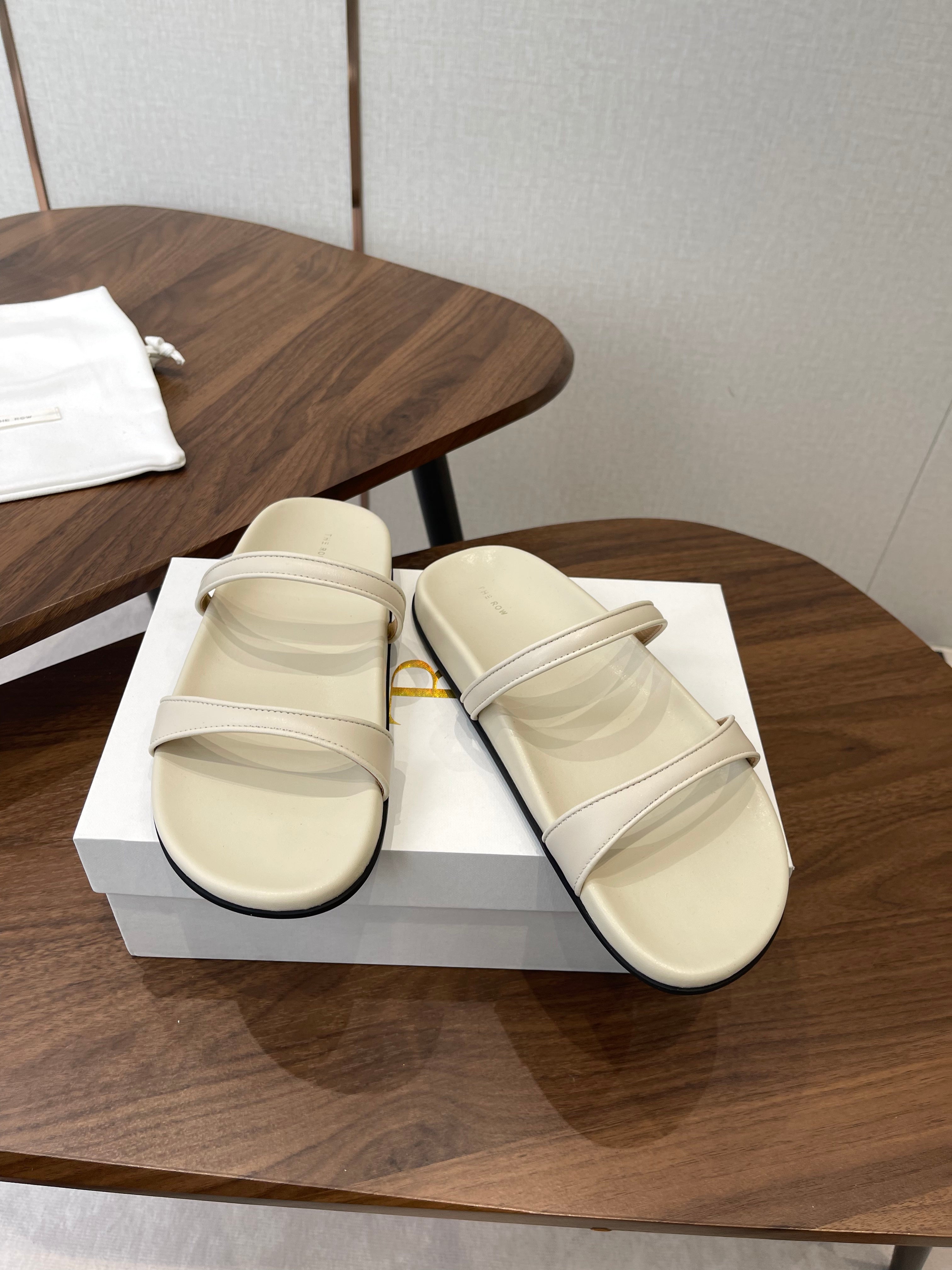 THE ROW 26S DOUBLE STRAP FLAT SANDALS IN IVORY WHITE CALFSKIN