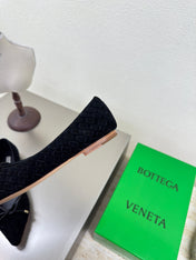 BALLET FLAT IN BLACK INTRECCIATO SUEDE WITH BOW