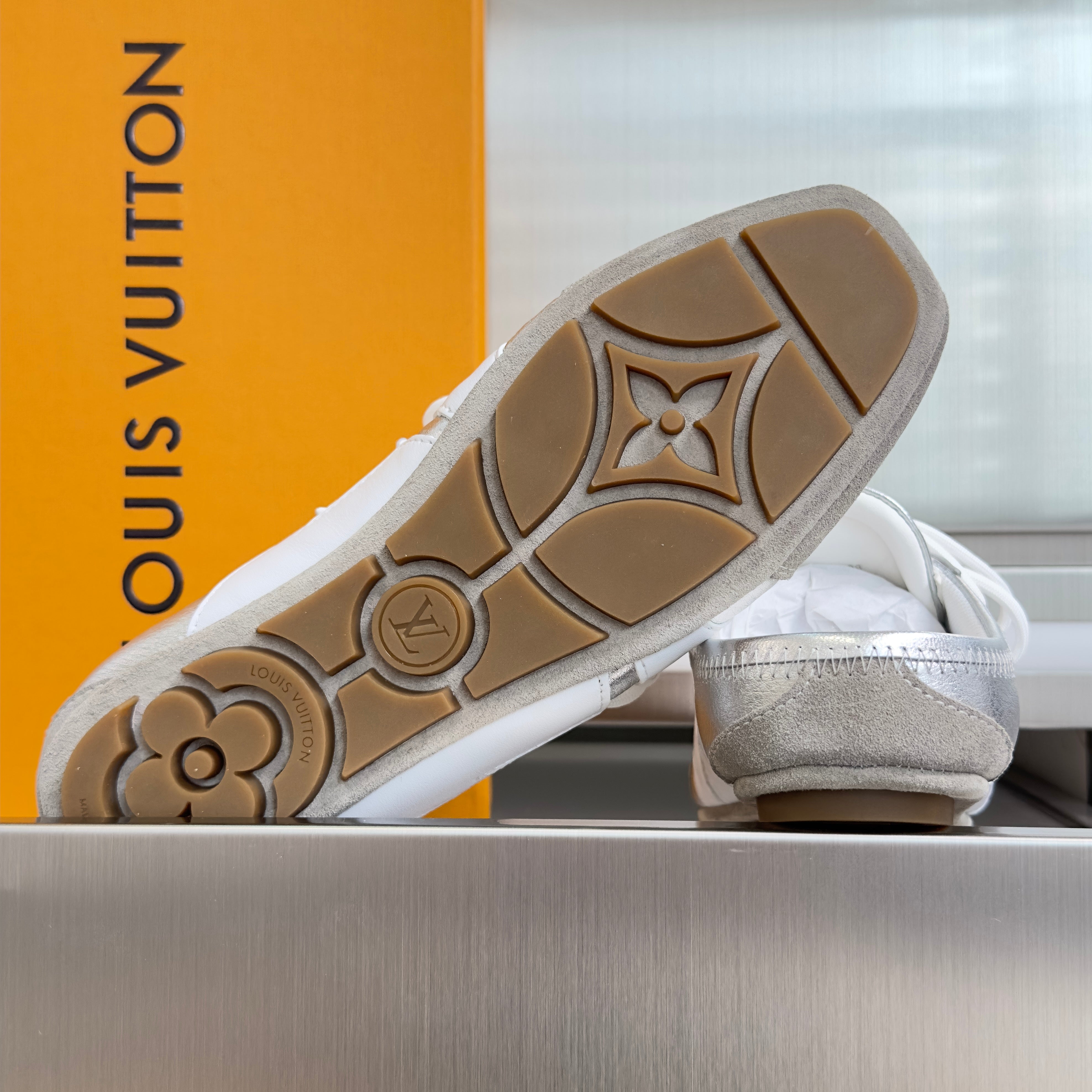 LV 26S SNEAKERINA OPEN BACK SNEAKERS IN SILVER CALFSKIN AND SUEDE