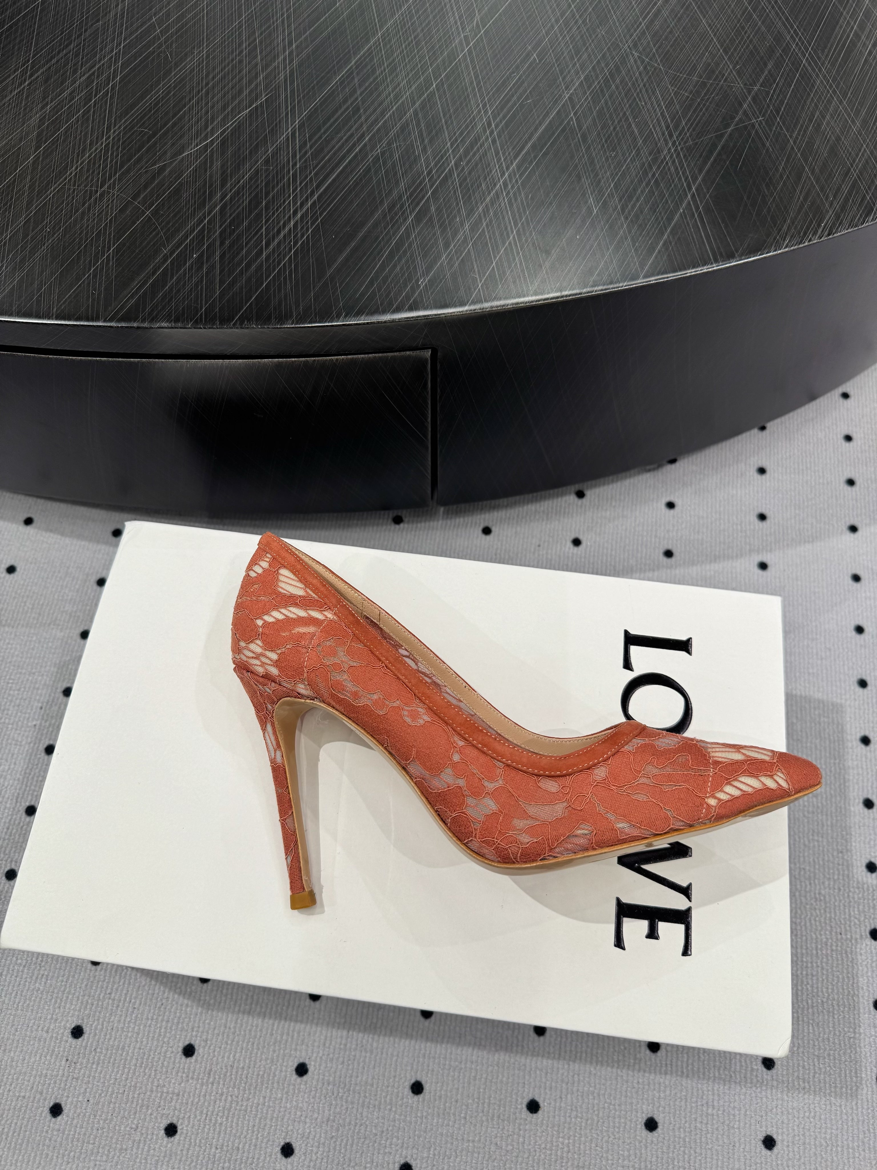 GIANVITO ROSSI 26S HIGH HEELS 105 MM IN PEACH ORANGE LACE FABRIC