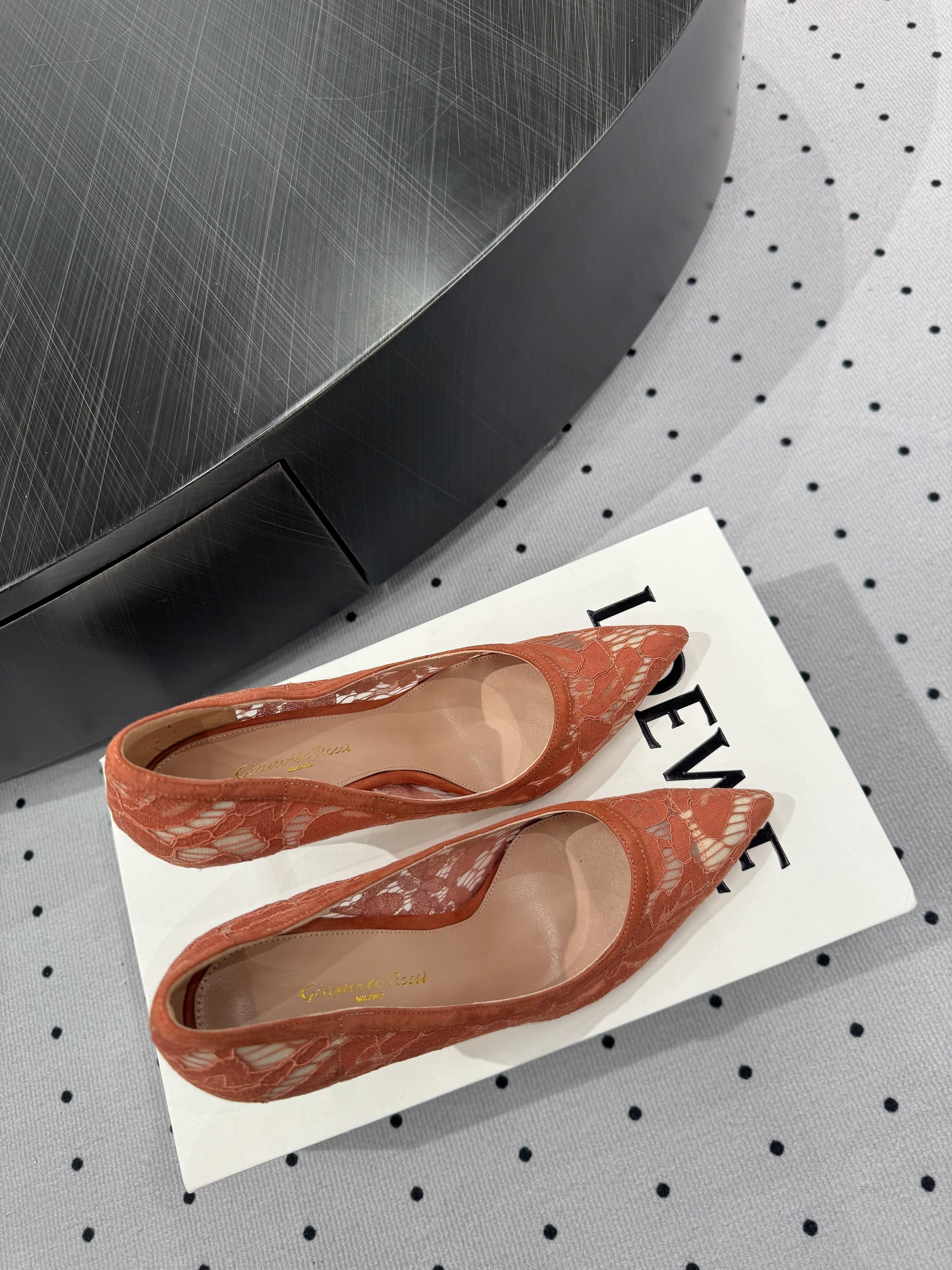 GIANVITO ROSSI 26S HIGH HEELS 105 MM IN PEACH ORANGE LACE FABRIC