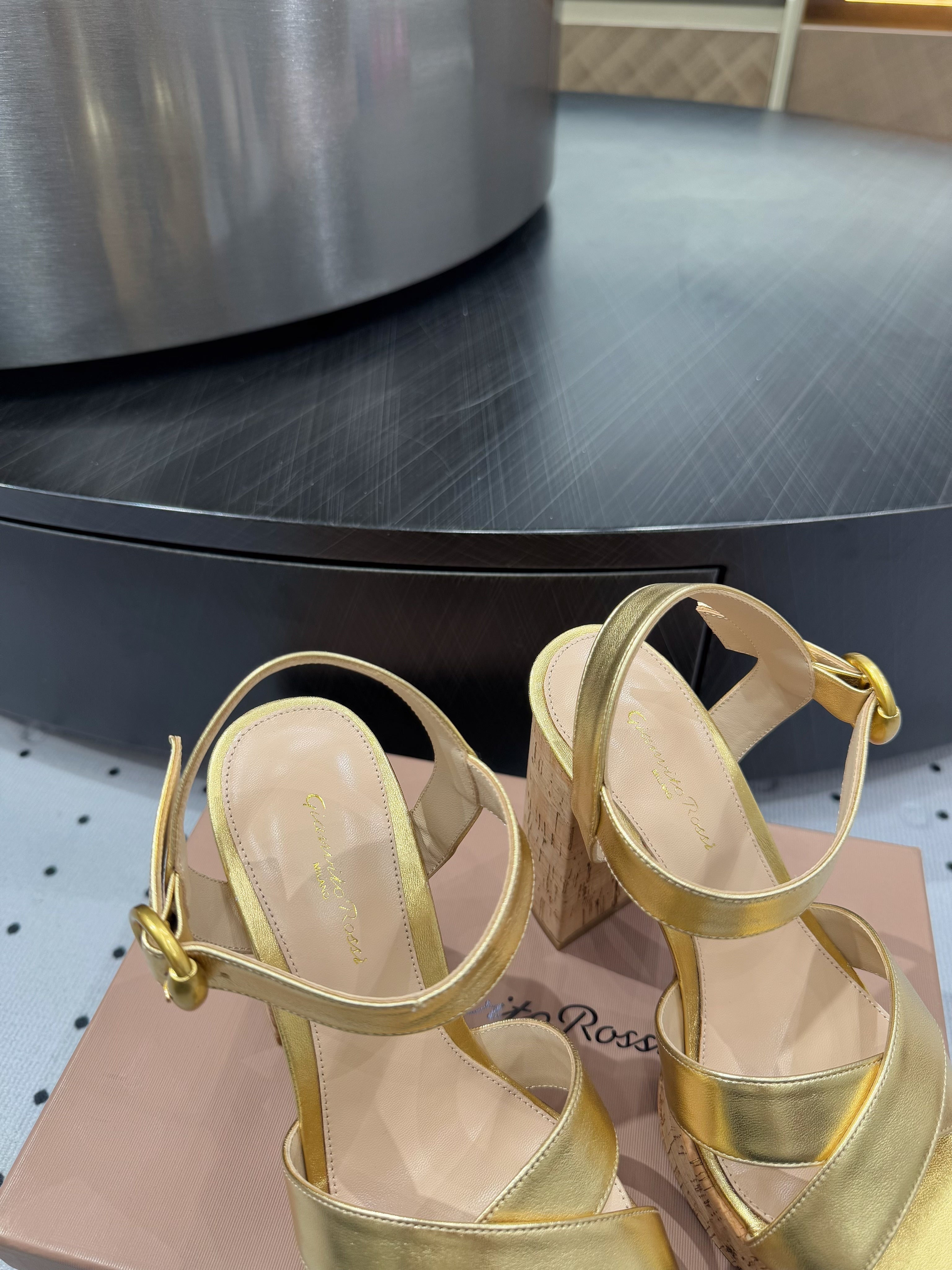 GIANVITO ROSSI 26S CROSS-STRAP SANDALS 115 MM IN GOLD CALFSKIN