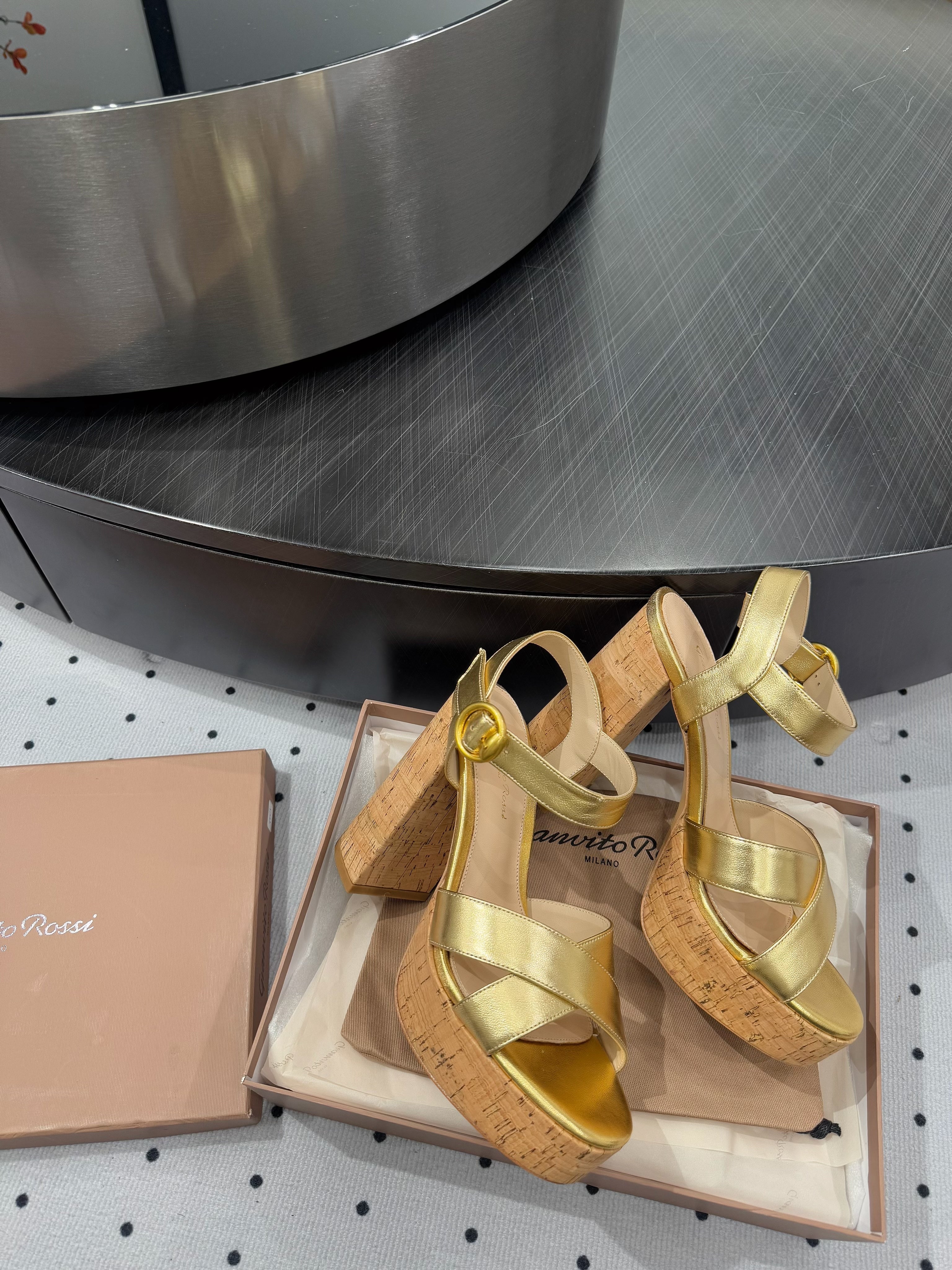 GIANVITO ROSSI 26S CROSS-STRAP SANDALS 115 MM IN GOLD CALFSKIN