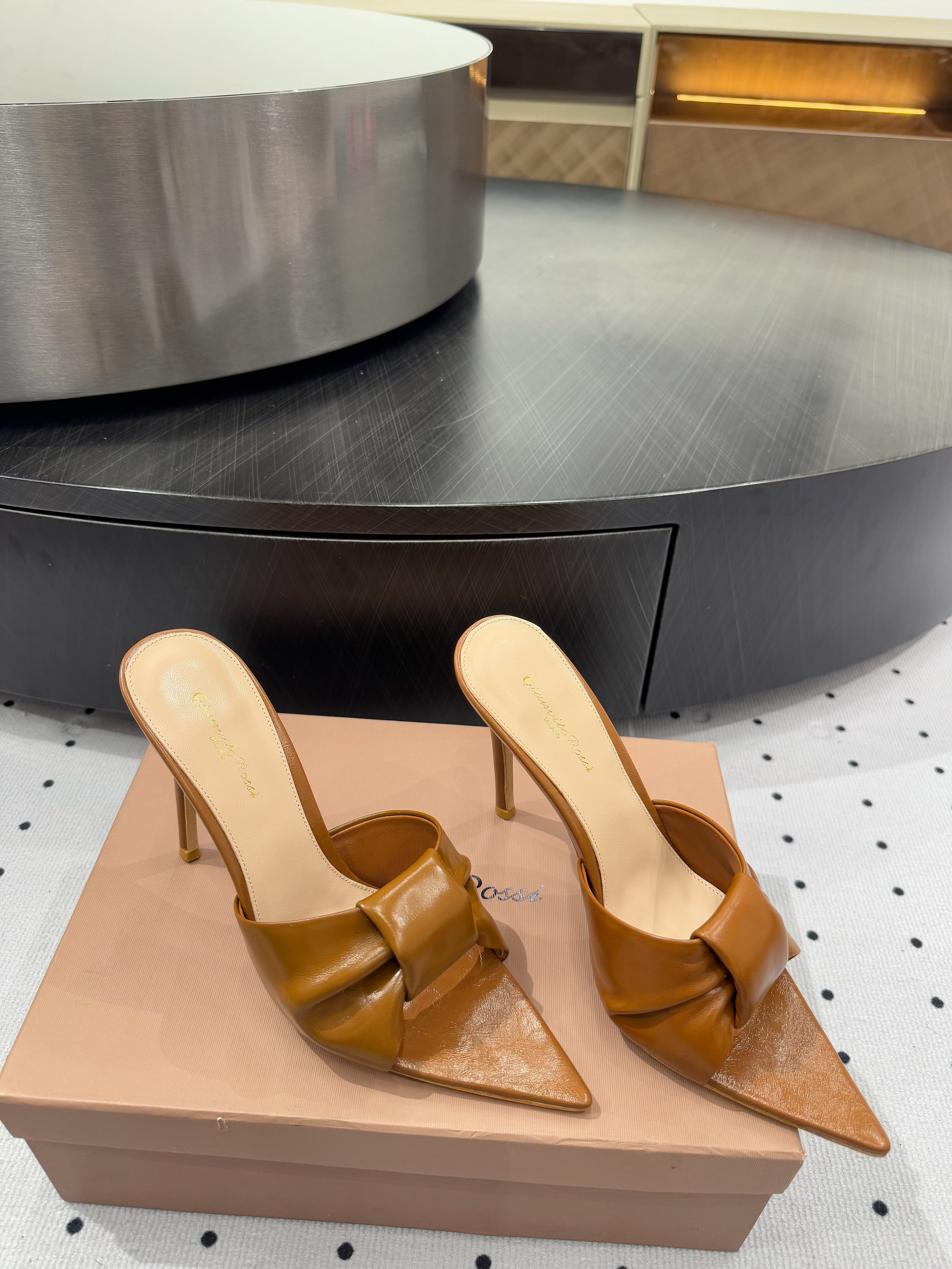 GIANVITO ROSSI 26S KNOTTED STRAP SANDALS 105 MM IN BROWN LAMBSKIN