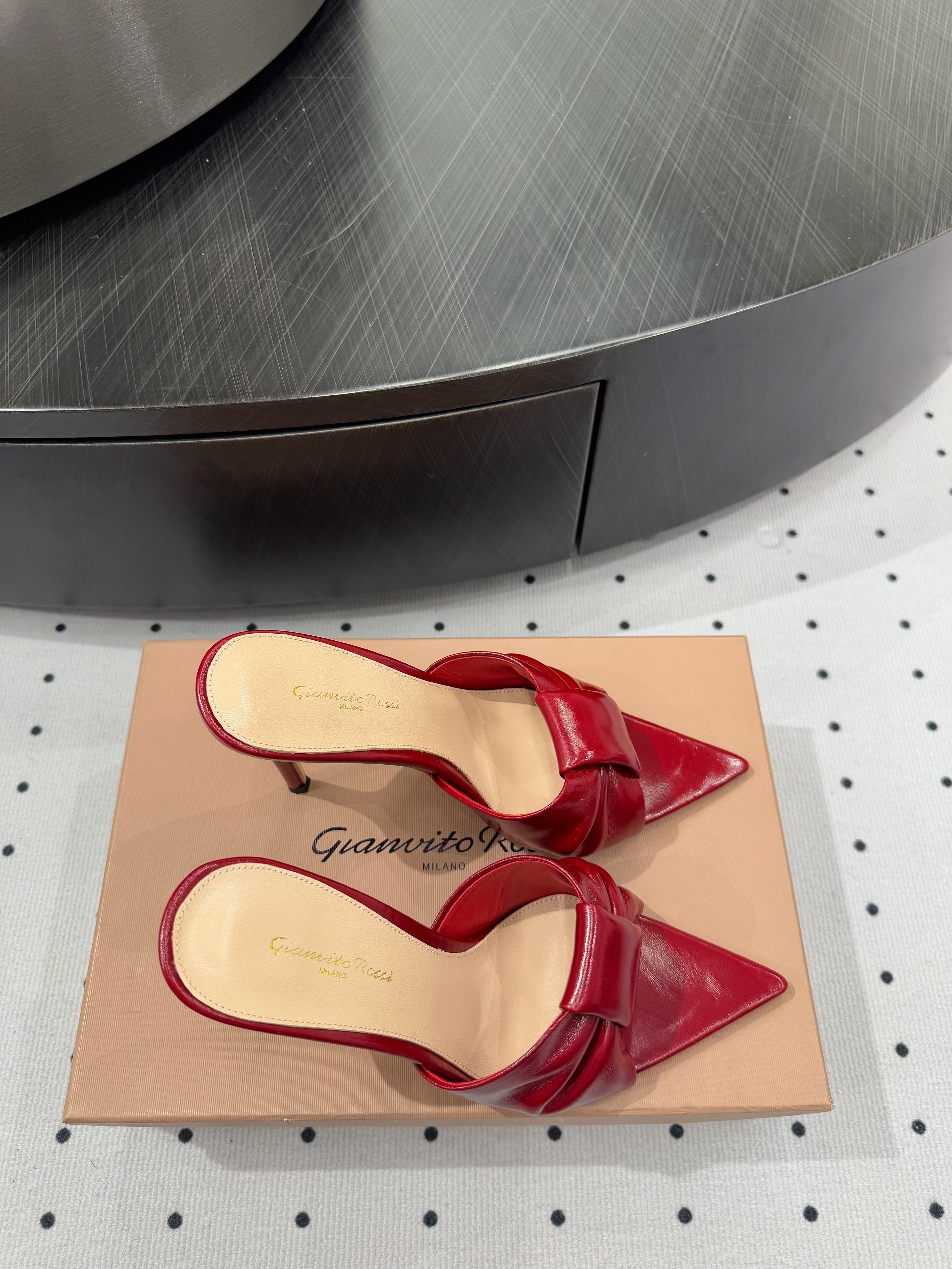 GIANVITO ROSSI 26S KNOTTED STRAP SANDALS 105 MM IN DARK RED LAMBSKIN