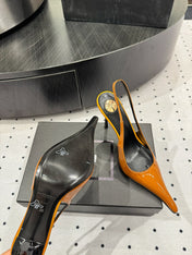 YSL 26S POINTED-TOE SLINGBACK HEELS 105 MM IN DARK ORANGE PATENT CALFSKIN STYLE 2
