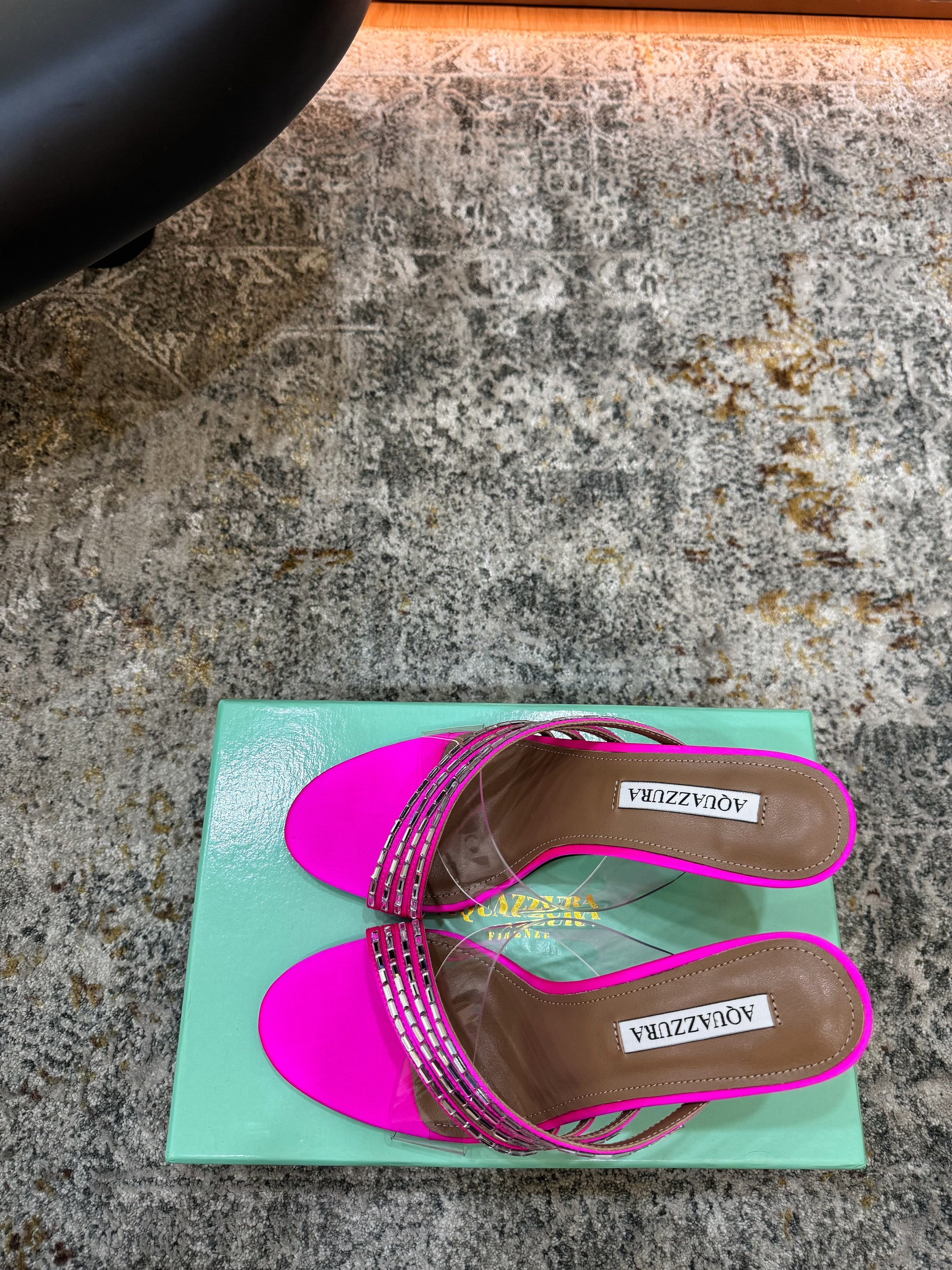 AQUAZZURA 26S CRYSTAL MULES 90 MM IN DARK PINK SATIN
