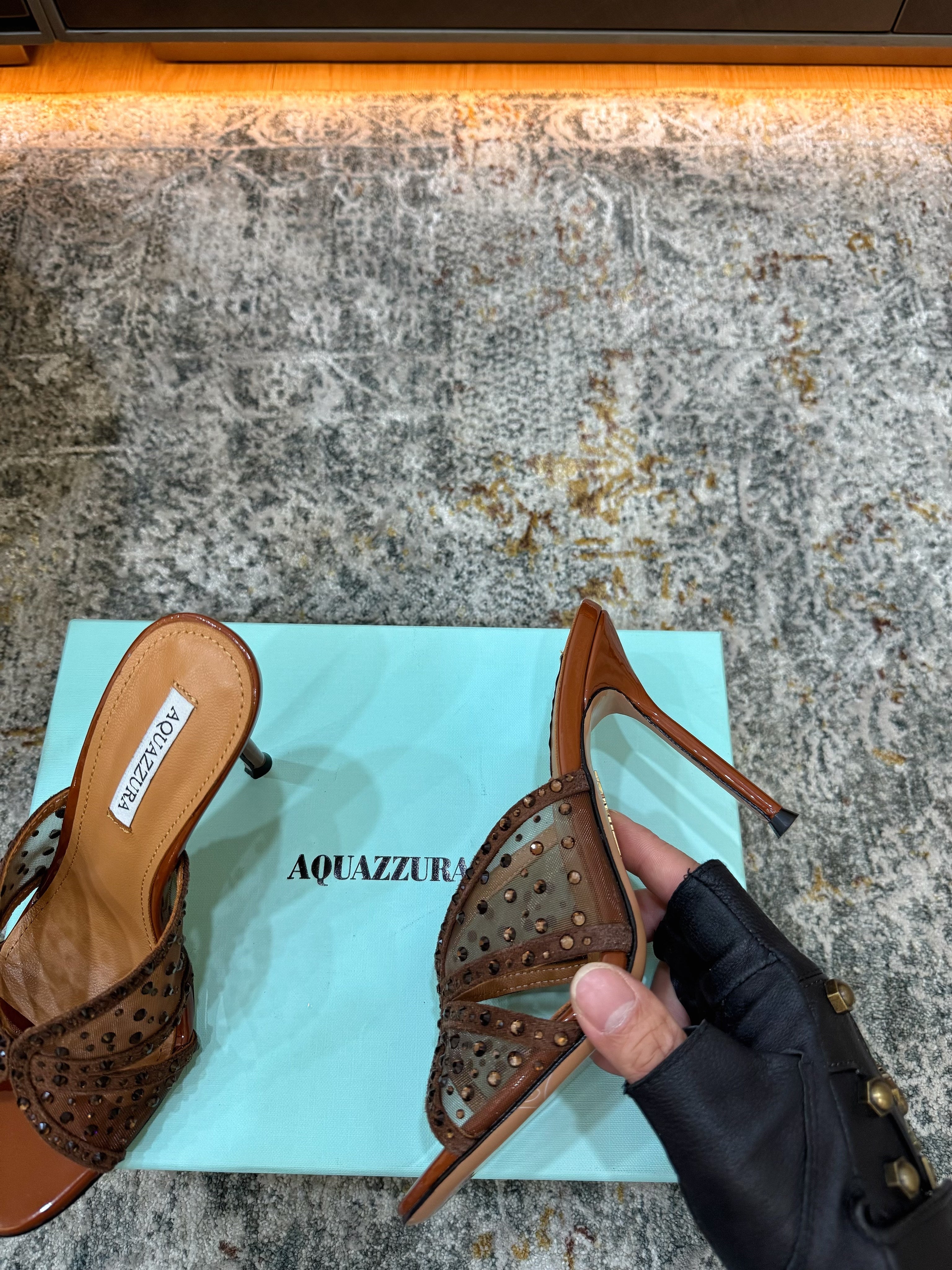 AQUAZZURA 26S HIGH-HEEL SANDALS 105 MM IN BROWN PATENT CALFSKIN AND MESH