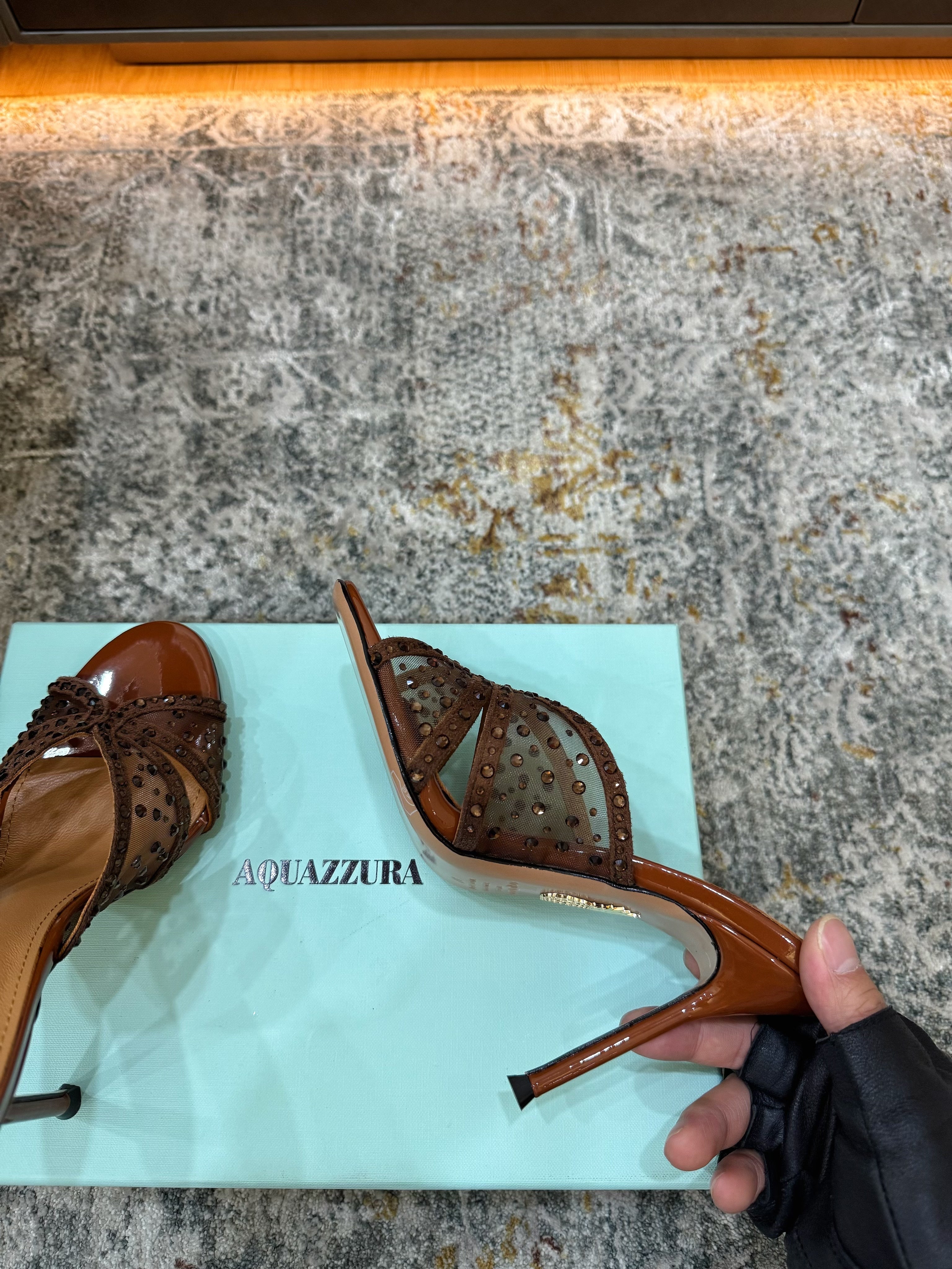 AQUAZZURA 26S HIGH-HEEL SANDALS 105 MM IN BROWN PATENT CALFSKIN AND MESH