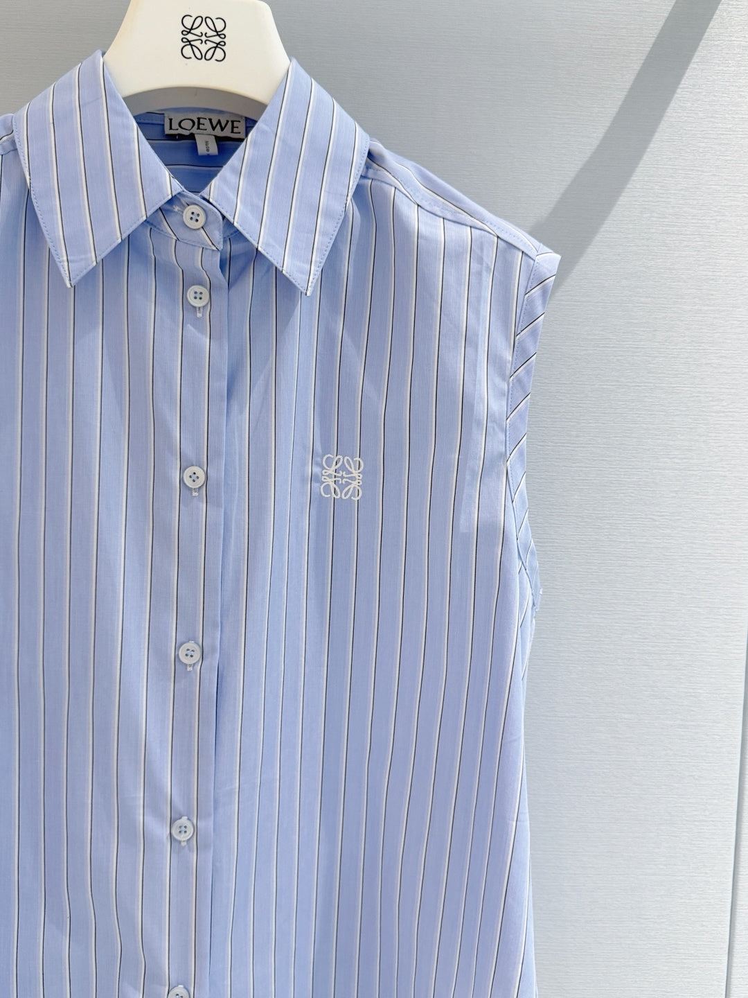 LOEWE 26S SLEEVELESS SHIRT 426