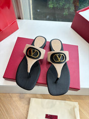 VLTN THONG SANDALS 25S IN BLACK MIX BEIGE LAMBSKIN WITH GOLD HARDWARE