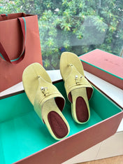 LP THONG SANDALS 25S IN PASTEL YELLOW SUEDE