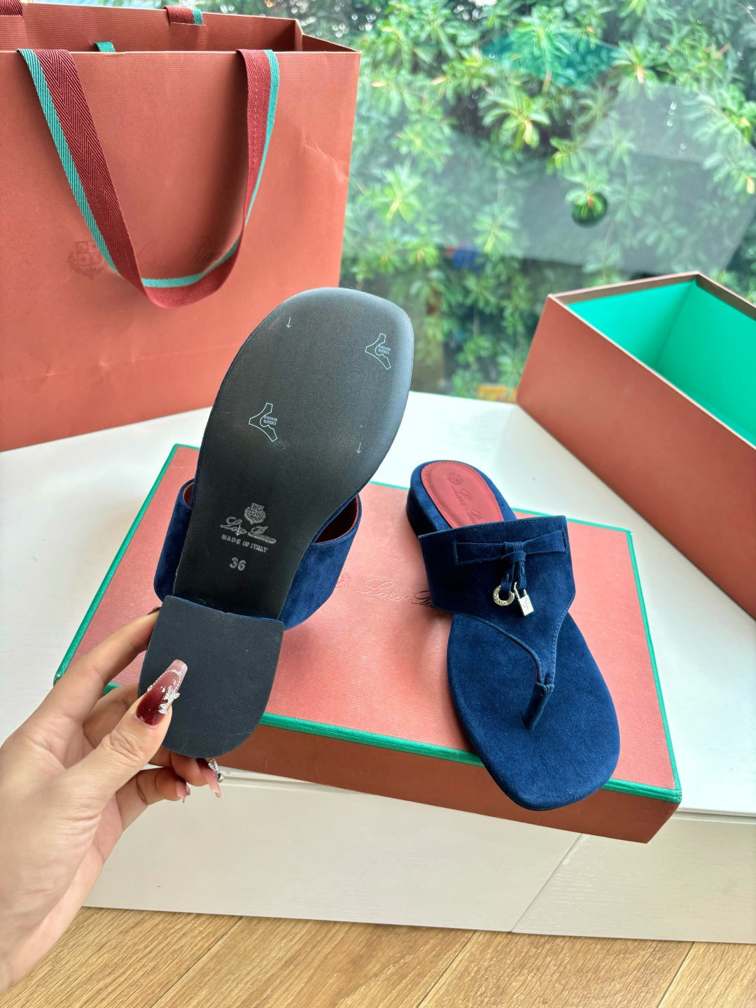 LP THONG SANDALS 25S IN MIDNIGHT BLUE SUEDE