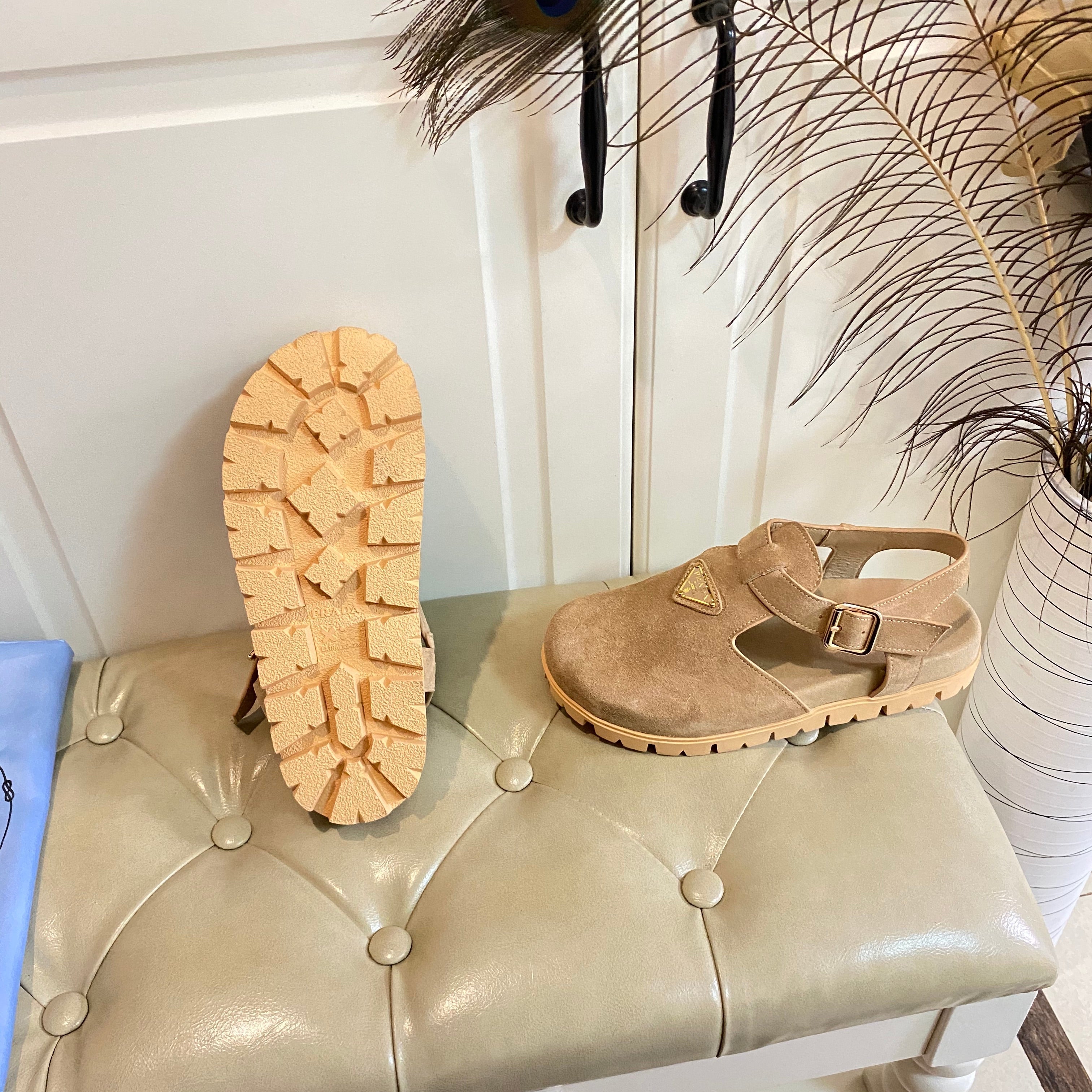 RUBBER SOLE SANDALS IN DARK BEIGE SUEDE