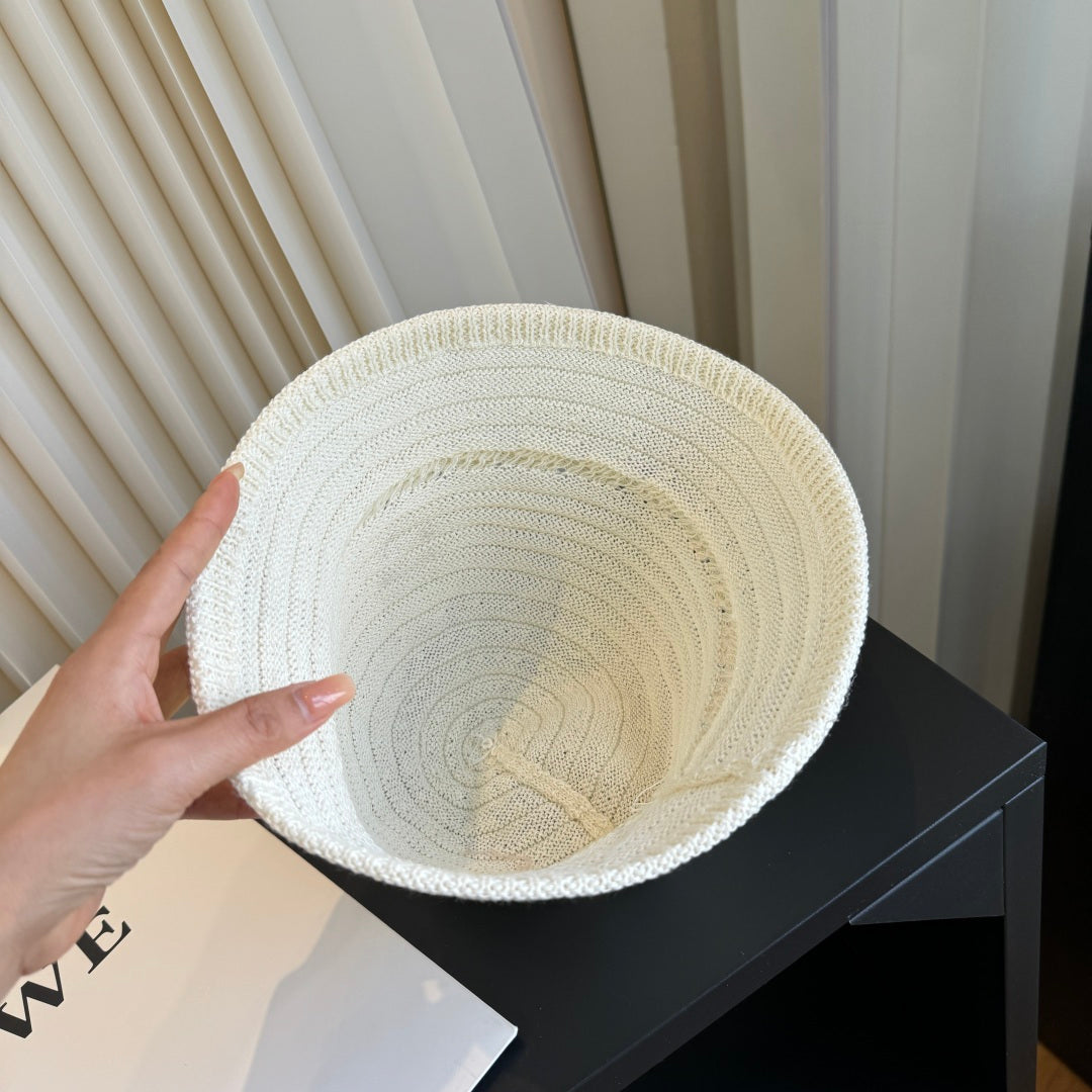 LOEWE 26S CROCHET BUCKET HAT STYLE 065