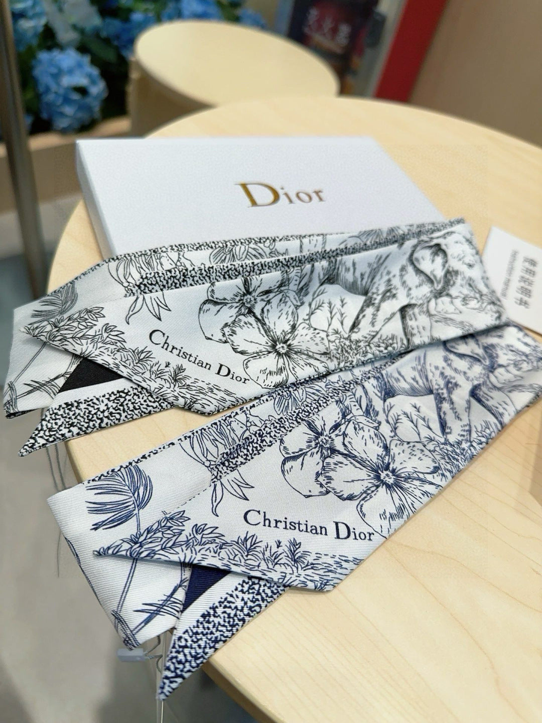DIOR TWILLY 100 CM IN SILK 714373