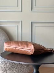 CHANEL 26S 22 BAG 42 IN CARAMEL BROWN QUILTED SHINY CALFSKIN