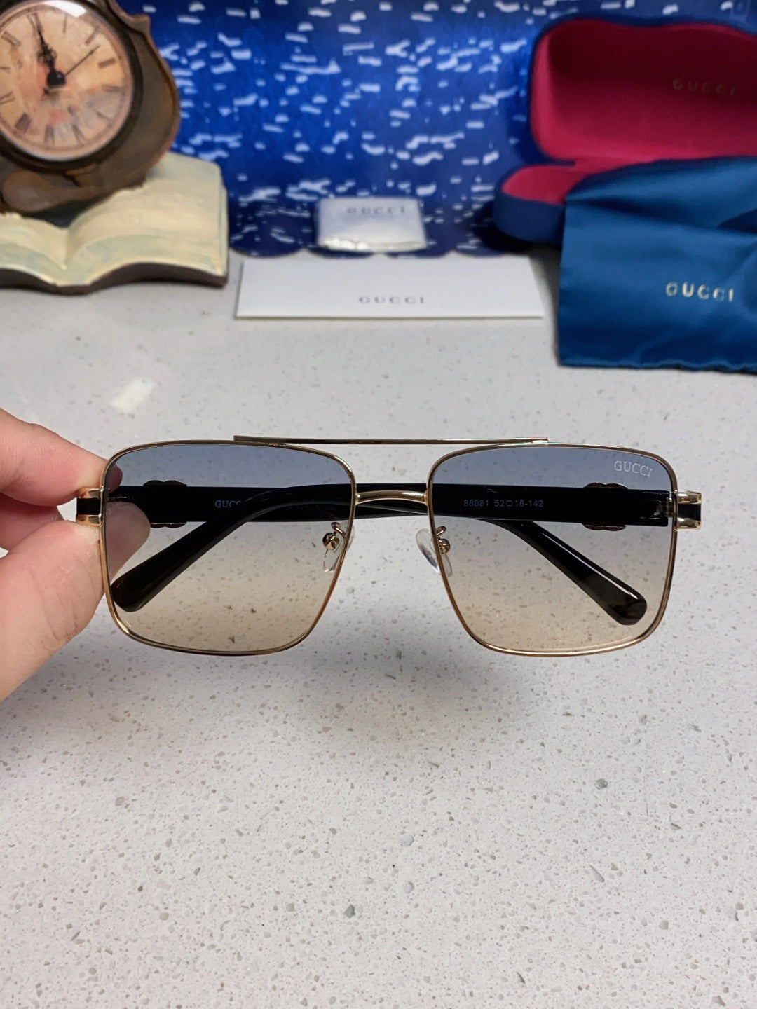 GUCCI 26S SQUARE FRAME IN METAL 426392