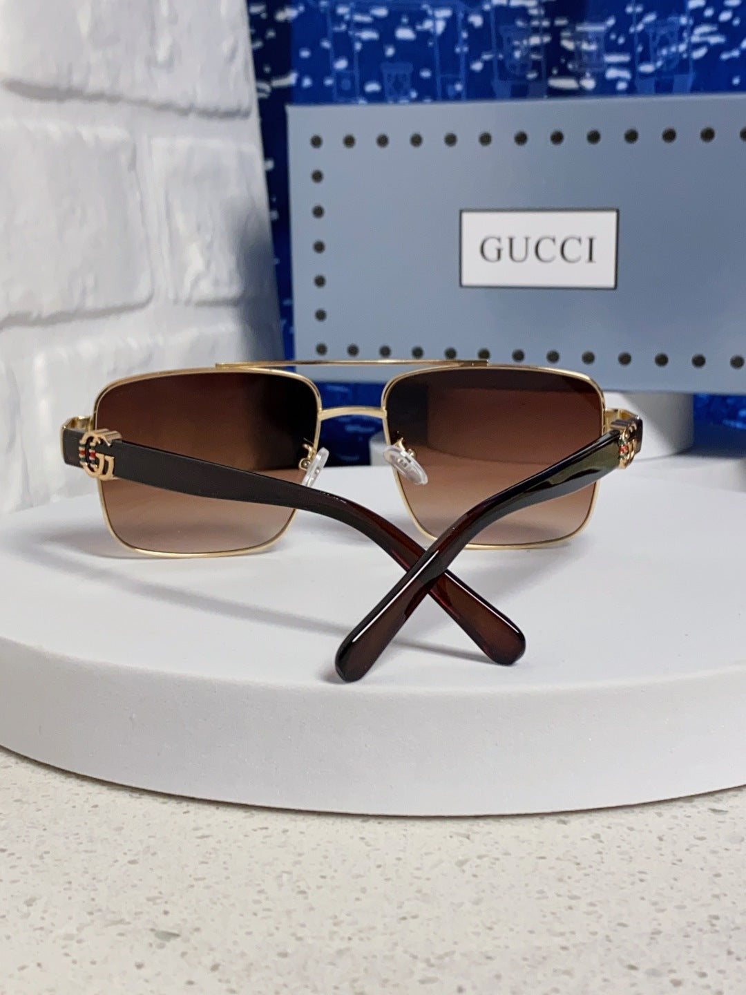 GUCCI 26S SQUARE FRAME IN METAL 426394