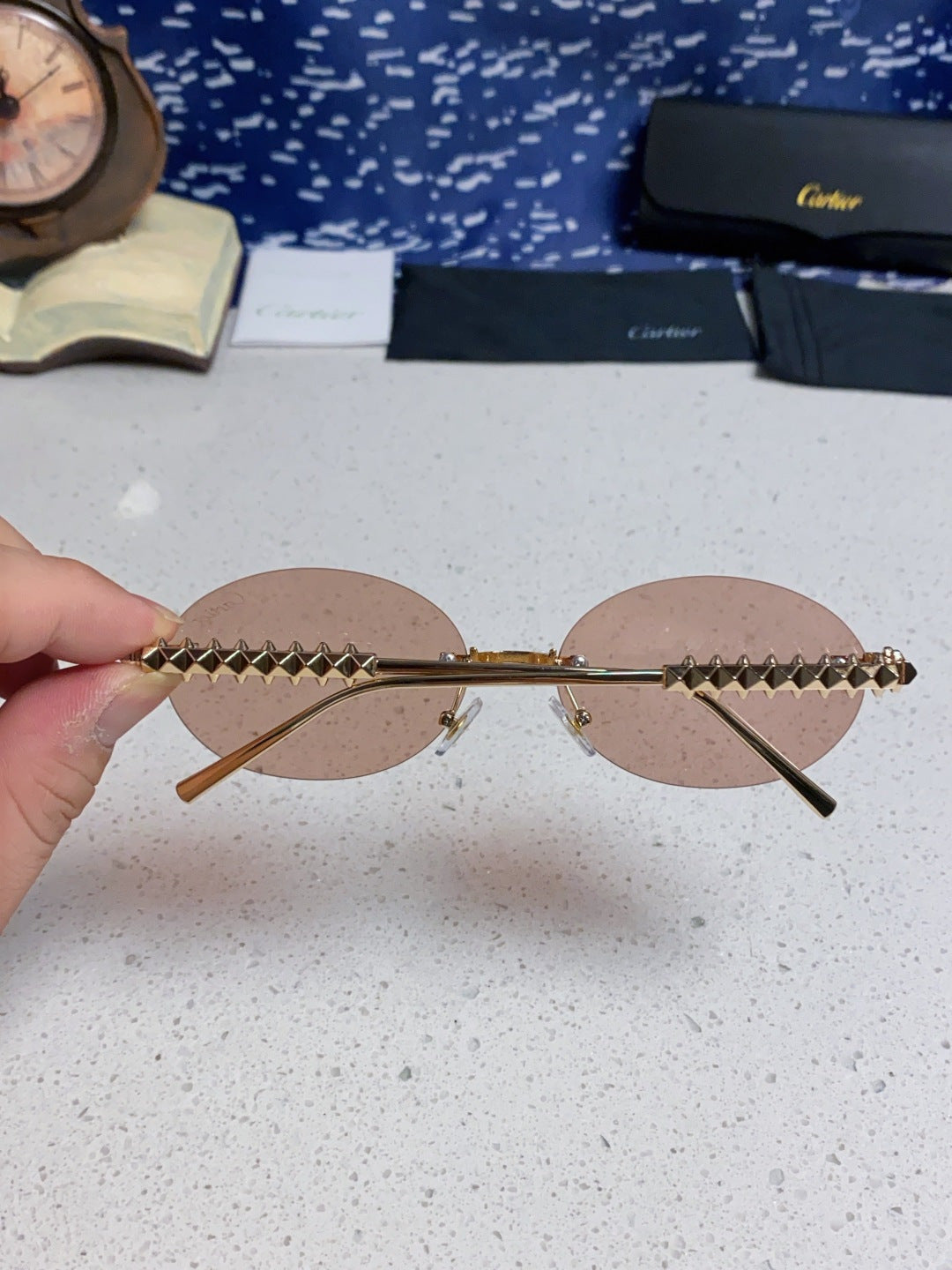 CARTIER 26S OVAL FRAME IN METAL 434040