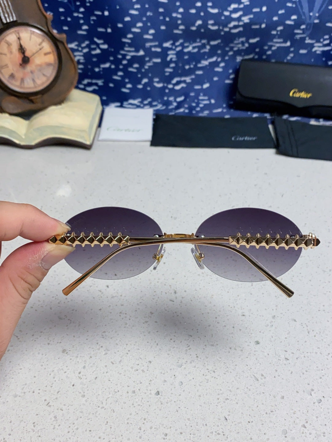 CARTIER 26S OVAL FRAME IN METAL 434043