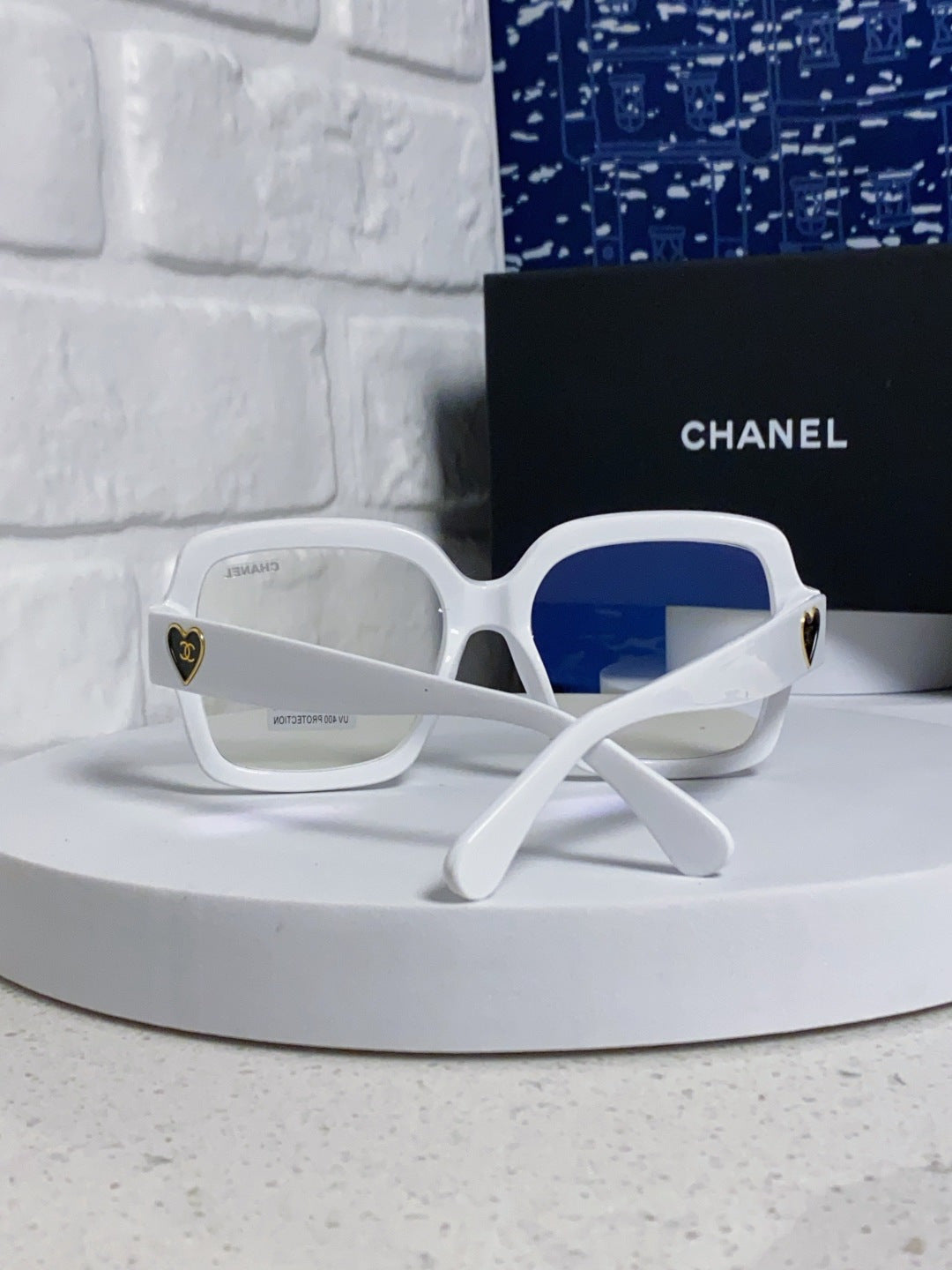 CHANEL 26S OVERSIZED SQUARE FRAME IN WHITE ACETATE 404748