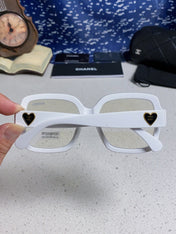 CHANEL 26S OVERSIZED SQUARE FRAME IN WHITE ACETATE 404748