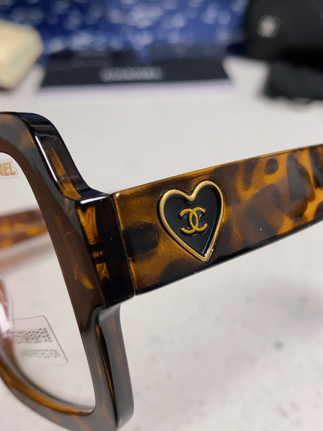 CHANEL 26S OVERSIZED SQUARE FRAME IN ACETATE 404749