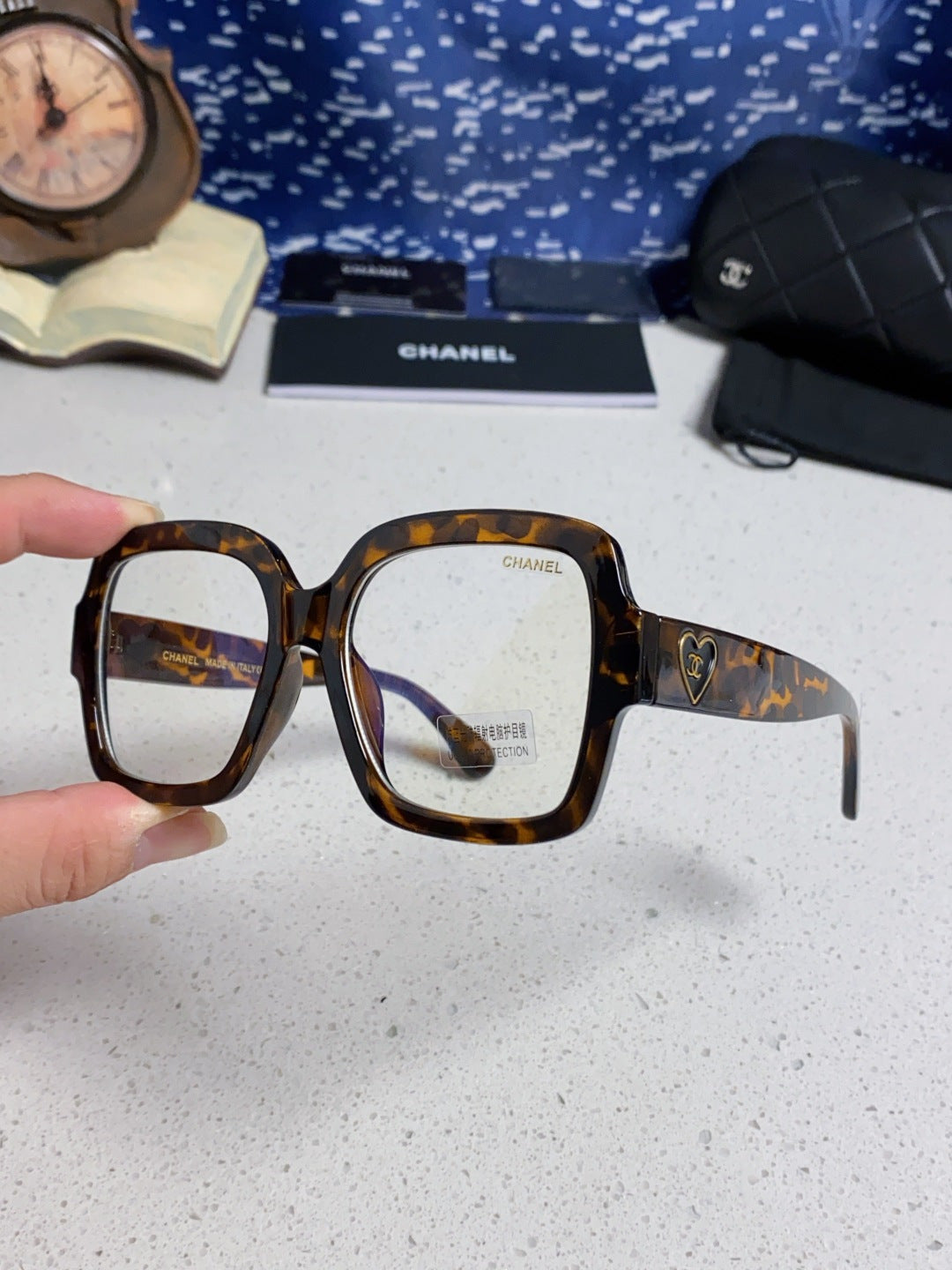 CHANEL 26S OVERSIZED SQUARE FRAME IN ACETATE 404749