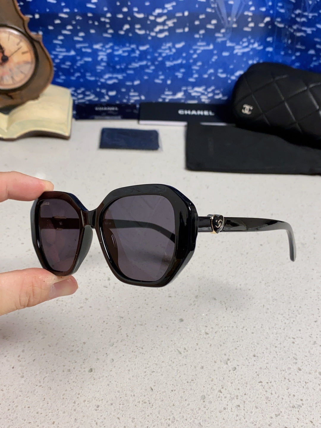 CHANEL 26S HEXAGONAL FRAME IN ACETATE 411755