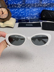 CHANEL 26S SLIM OVAL FRAME IN WHITE ACETATE 404788