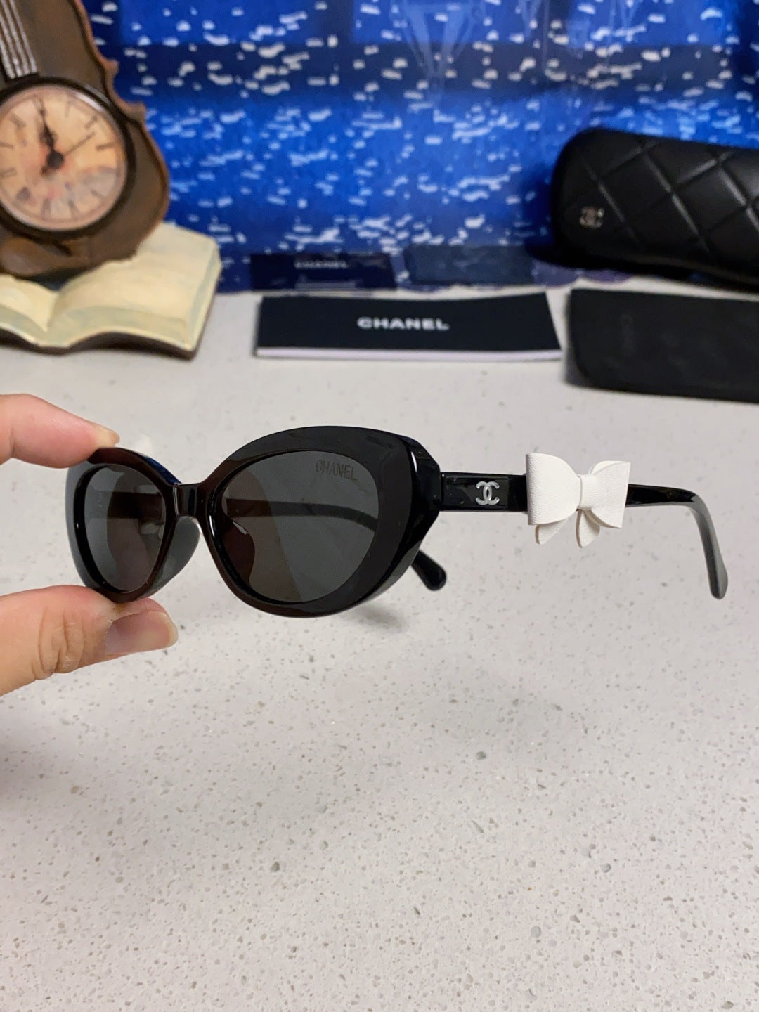 CHANEL 26S SLIM OVAL FRAME IN BLACK ACETATE 404789