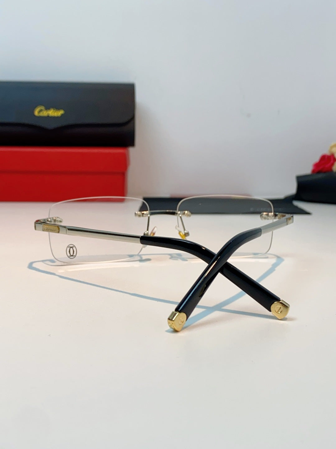 CARTIER 26S RECTANGULAR FRAME IN METAL 431046