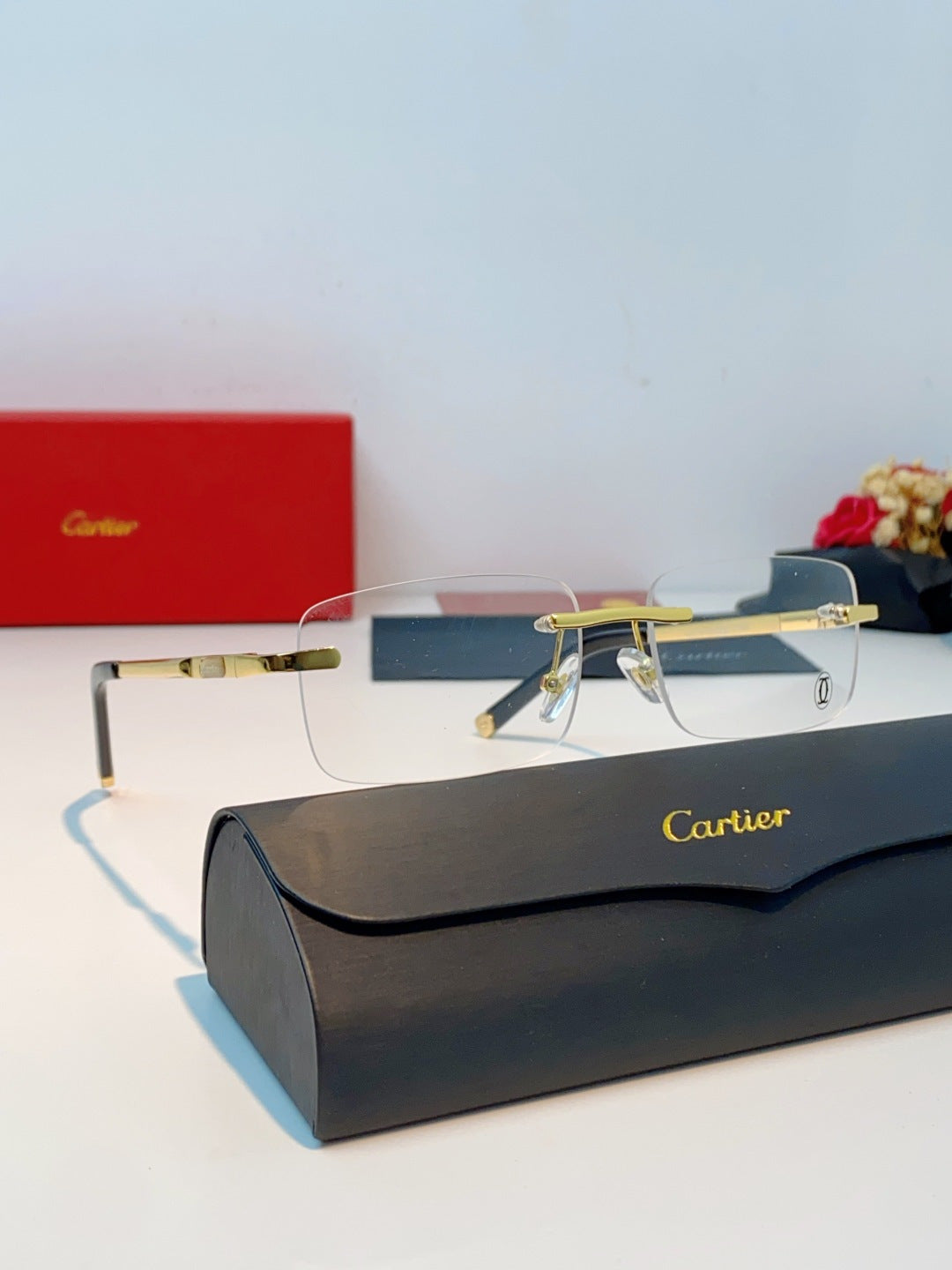 CARTIER 26S RECTANGULAR FRAME IN METAL 431047