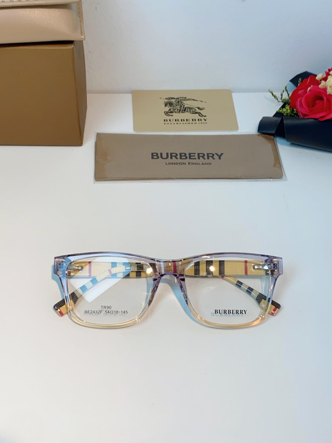 BURBERRY 26S SQUARE FRAME IN ACETATE 401843