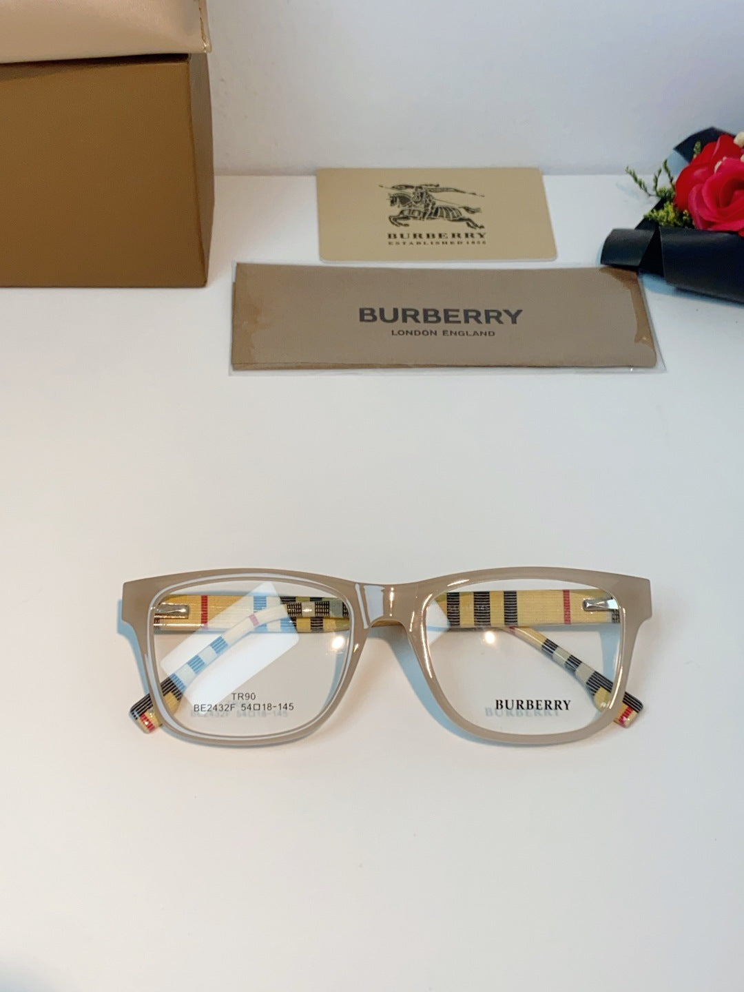 BURBERRY 26S SQUARE FRAME IN ACETATE 401844