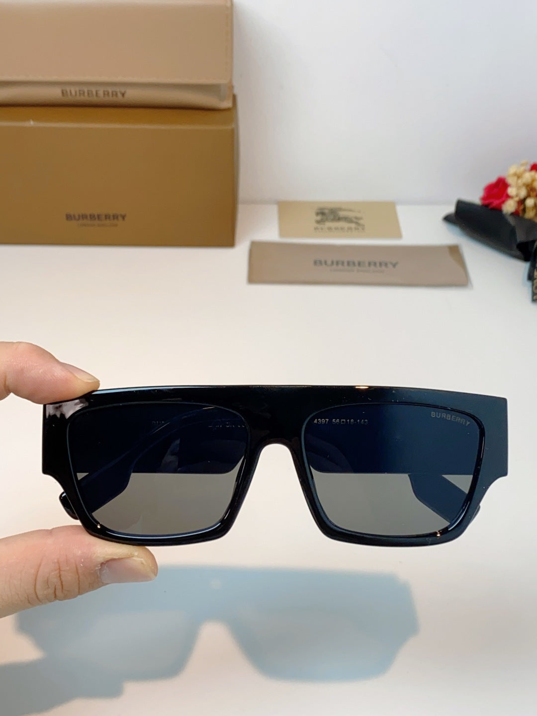 BURBERRY 26S OVERSIZED SQUARE FRAME IN ACETATE 411824