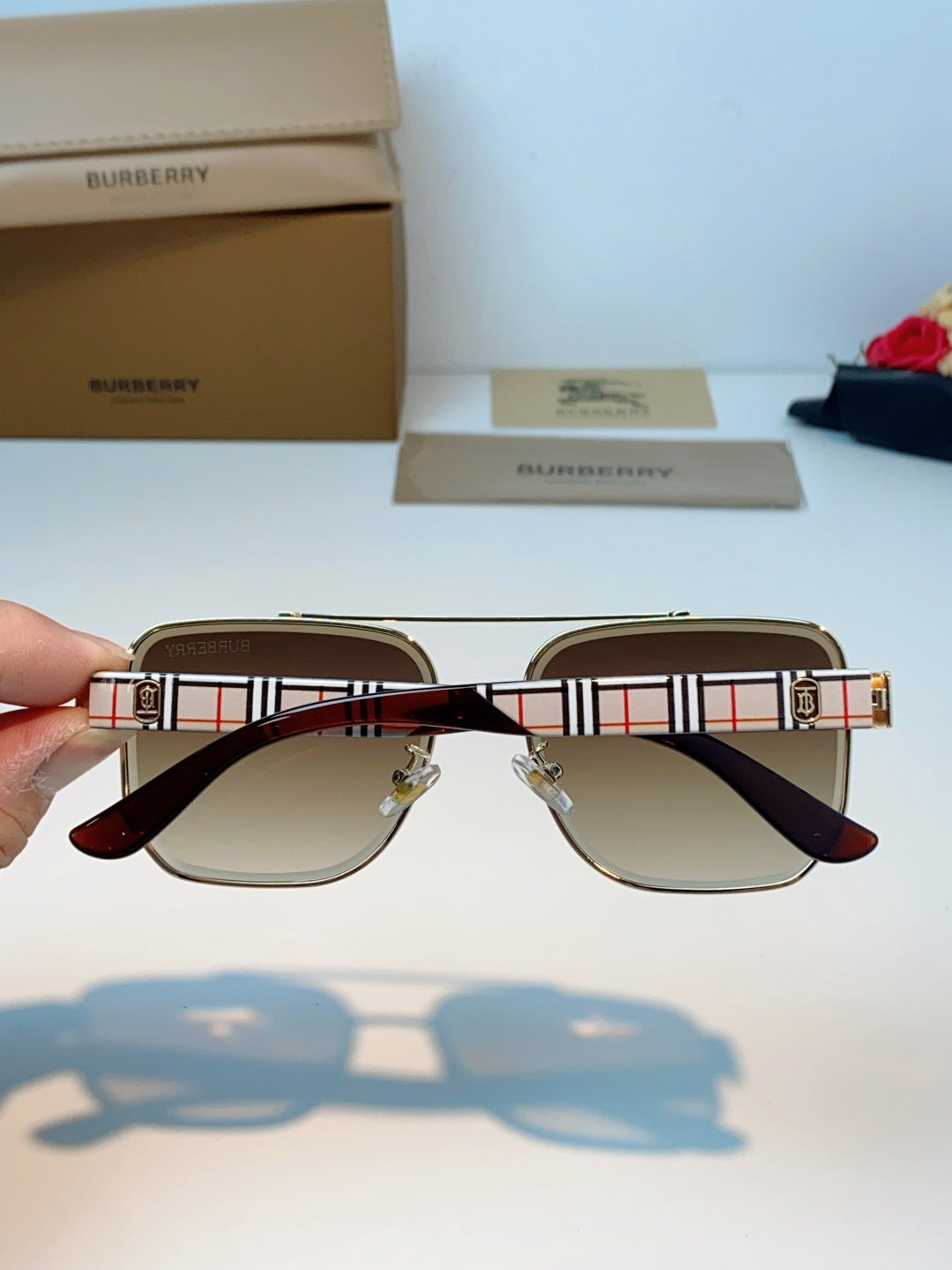 BURBERRY 26S RECTANGULAR FRAME IN METAL 419057