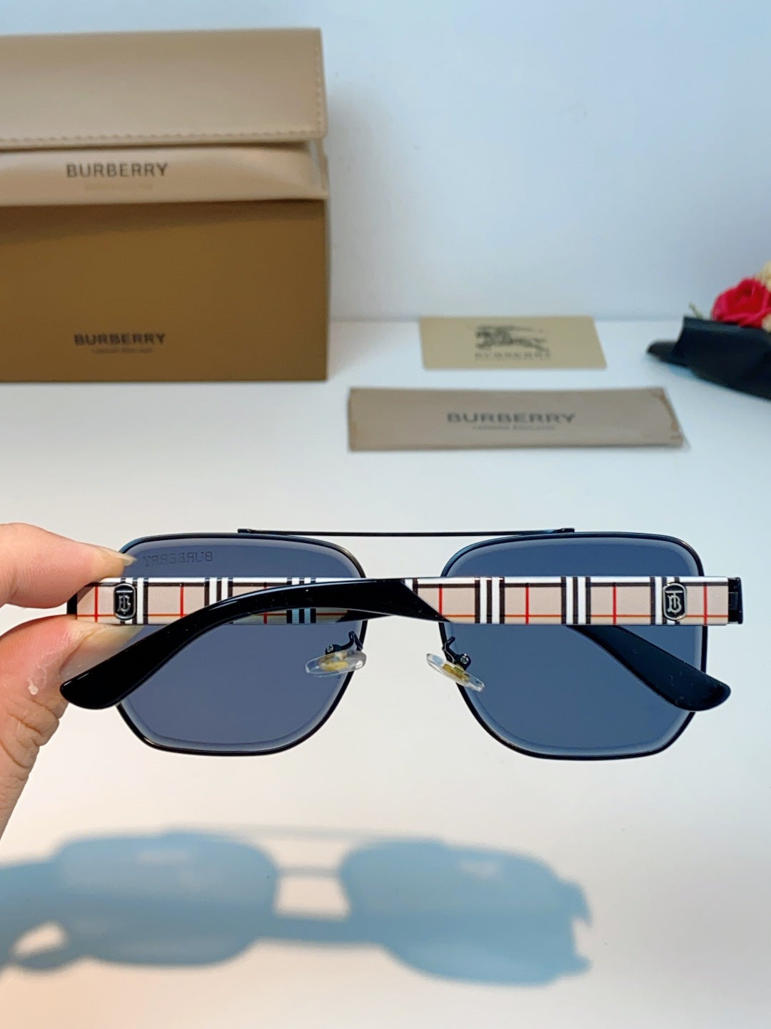 BURBERRY 26S RECTANGULAR FRAME IN METAL 419060
