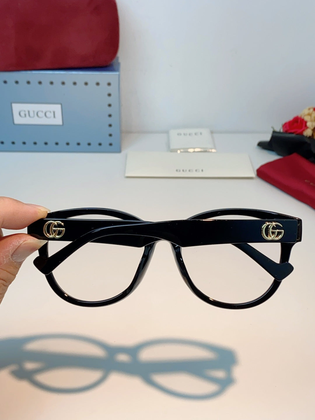 GUCCI 26S CAT-EYE FRAME IN ACETATE 424498
