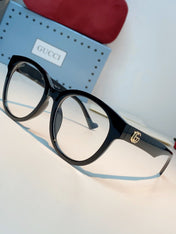 GUCCI 26S CAT-EYE FRAME IN ACETATE 424498