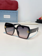 GUCCI 26S OVERSIZED SQUARE FRAME IN ACETATE 424515