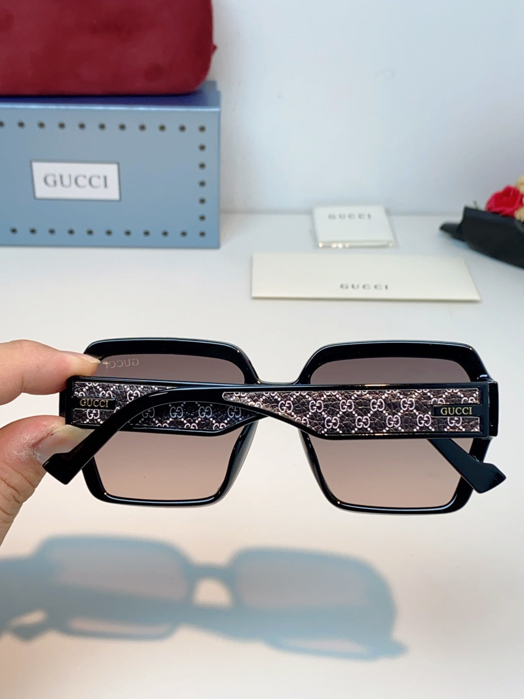 GUCCI 26S OVERSIZED SQUARE FRAME IN ACETATE 424516